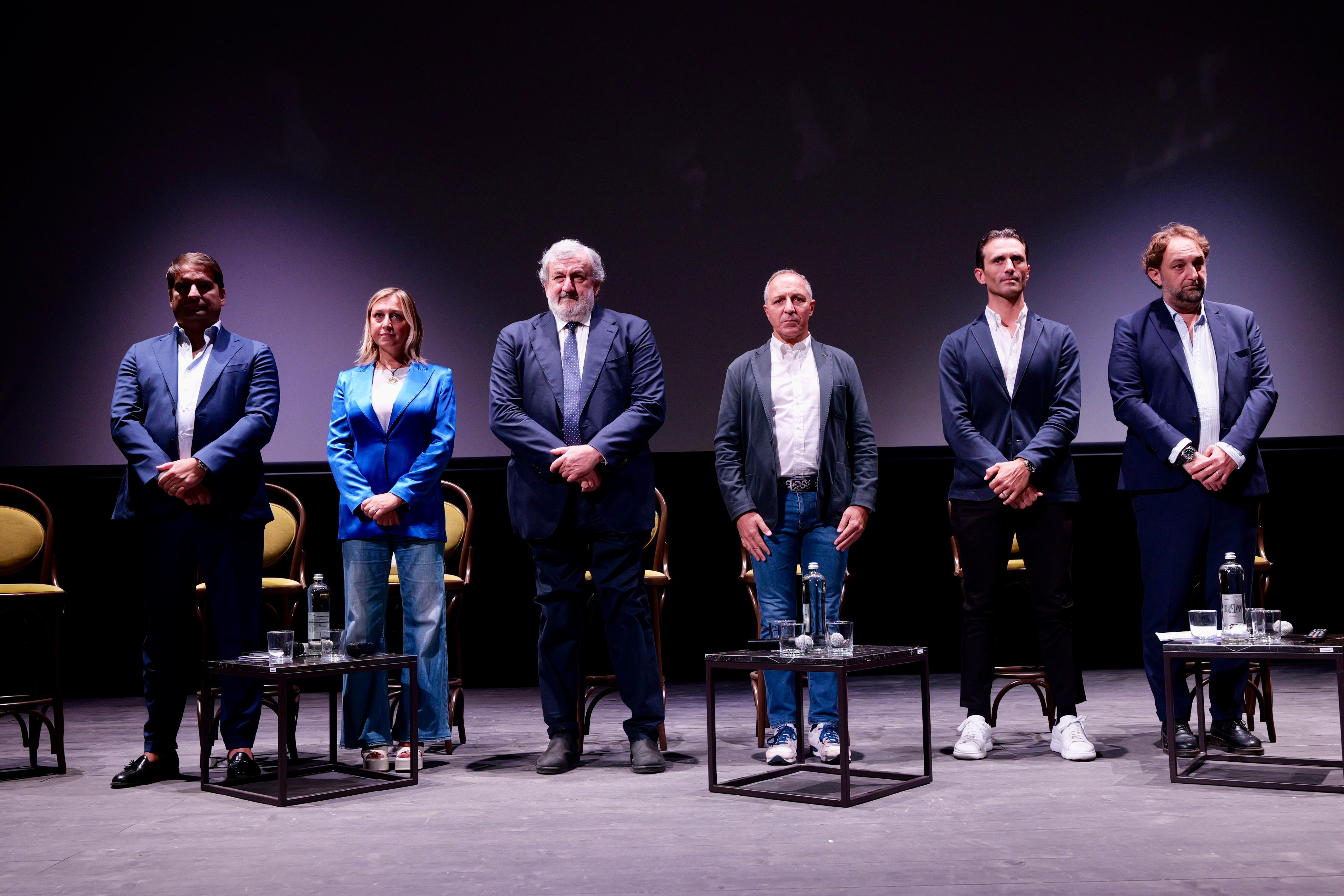 Galleria #WeAreinPuglia sulla maglia azzurra della Nazionale italiana ciclismo - Diapositiva 8 di 8