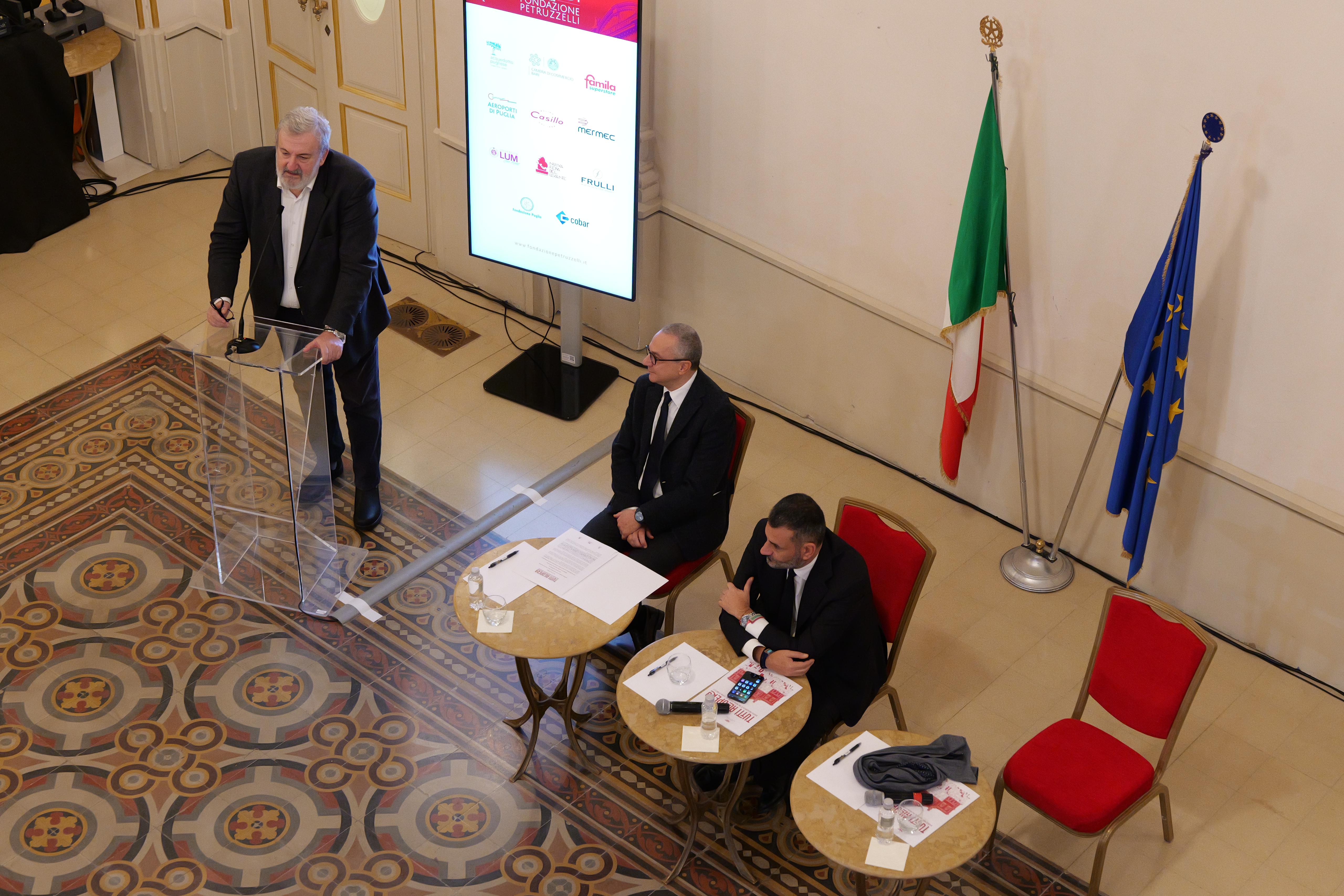 Galleria PRESENTAZIONE DI “TUTTI ALL’OPERA”, L’INIZIATIVA A SOSTEGNO DELLA RACCOLTA FONDI DA PRIVATI PER LE ATTIVITÀ ARTISTICO-CULTURALI DELLA FONDAZIONE PETRUZZELLI - Diapositiva 5 di 7