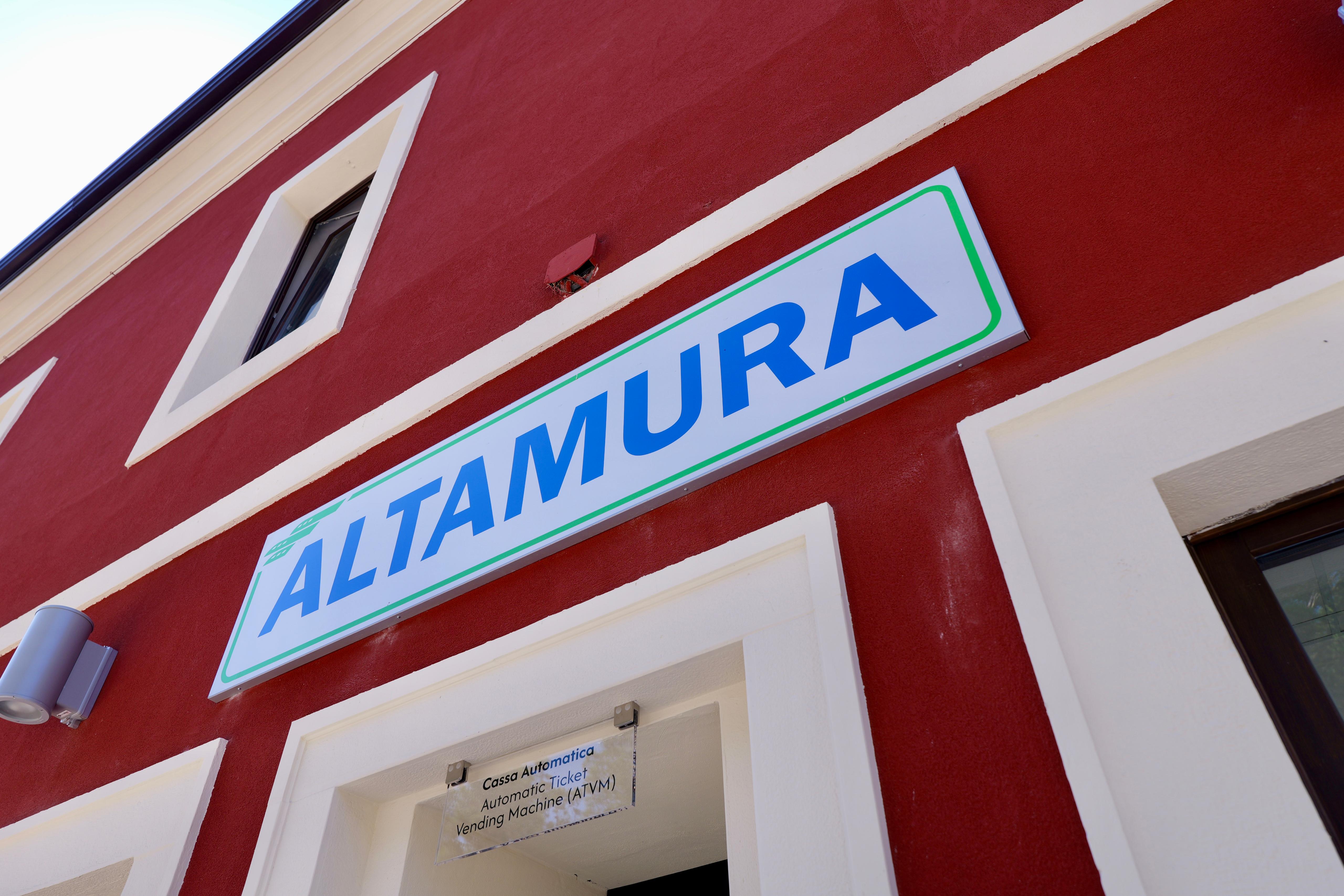 Galleria Trasporti, inaugurata la nuova stazione FAL di Altamura. Ciliento: “Realizzata una stazione moderna, accessibile, sicura, sostenibile e tecnologica” - Diapositiva 5 di 12