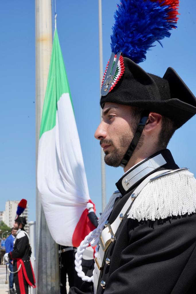 Galleria CELEBRAZIONI DEL 77° ANNIVERSARIO DELLA FONDAZIONE DELLA REPUBBLICA A BARI. EMILIANO: “RICORRENZA CELEBRATA TUTTO L’ANNO DA CHI SVOLGE IL PROPRIO DOVERE” - Diapositiva 6 di 12