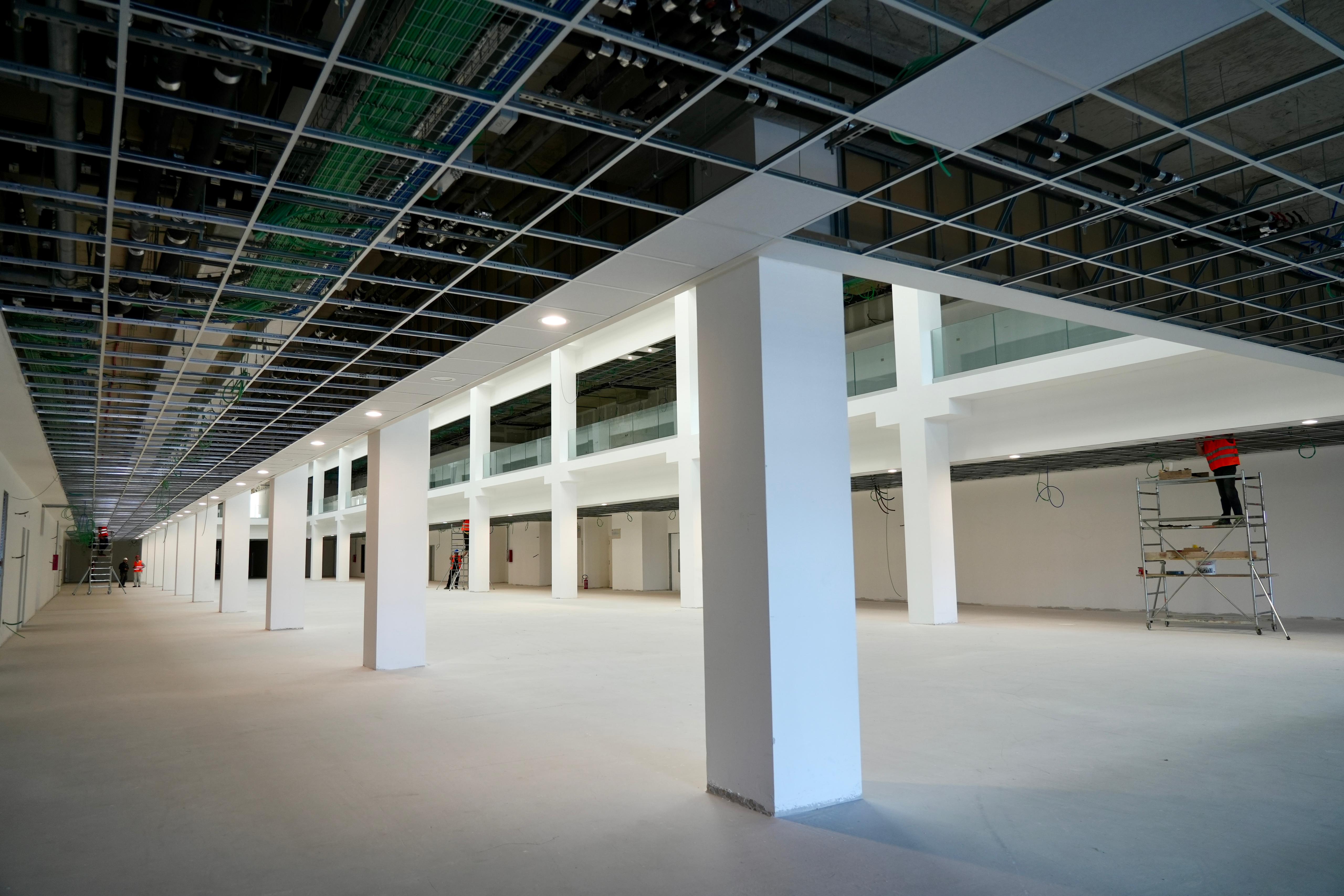 Galleria EMILIANO PRESIEDE LA CABINA DI REGIA SUL NUOVO OSPEDALE SAN CATALDO  A TARANTO: “SARÀ UNA STRUTTURA UNICA IN ITALIA” - Diapositiva 9 di 12