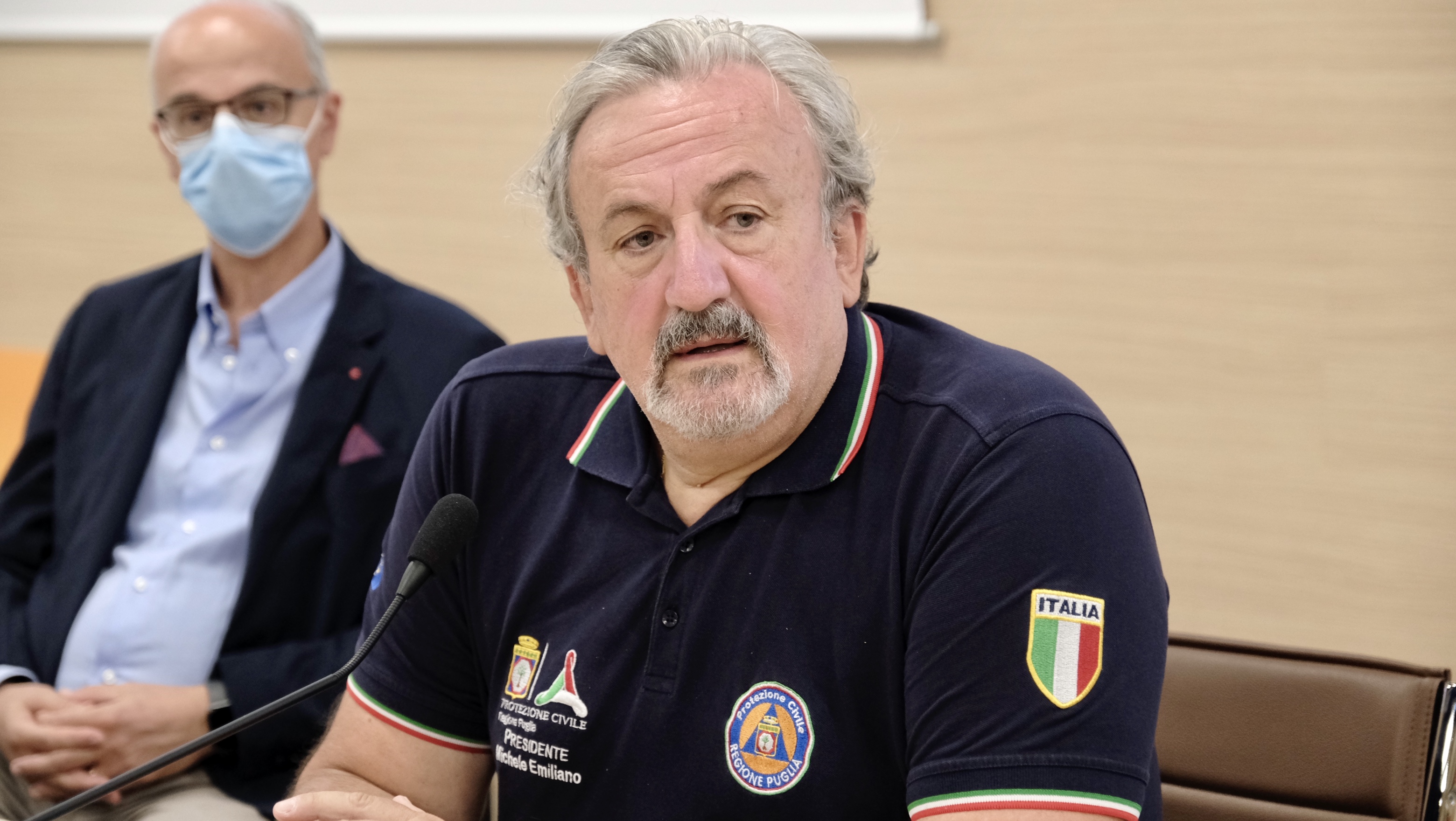 Galleria Presidente Regione e Montanaro presentano il nuovo Piano Ospedaliero della Regione Puglia - Diapositiva 9 di 11