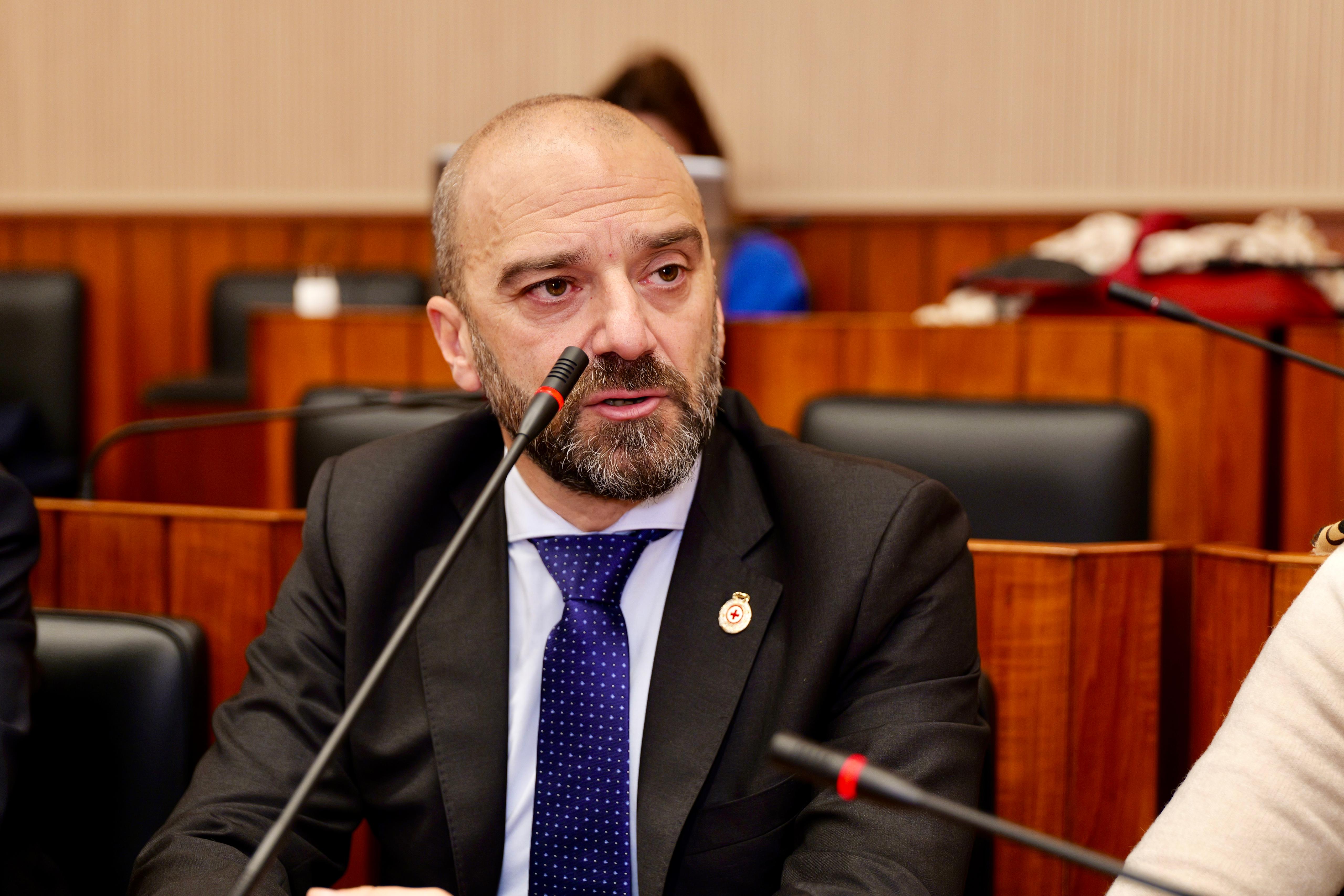 Galleria DONAZIONE DI SANGUE, IL PRESIDENTE EMILIANO FIRMA NUOVA CONVENZIONE - Diapositiva 2 di 12