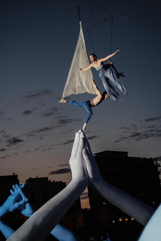 Galleria PIEMONTESE A INAUGURAZIONE BUILDING BRIDGES A VIESTE - Diapositiva 3 di 3