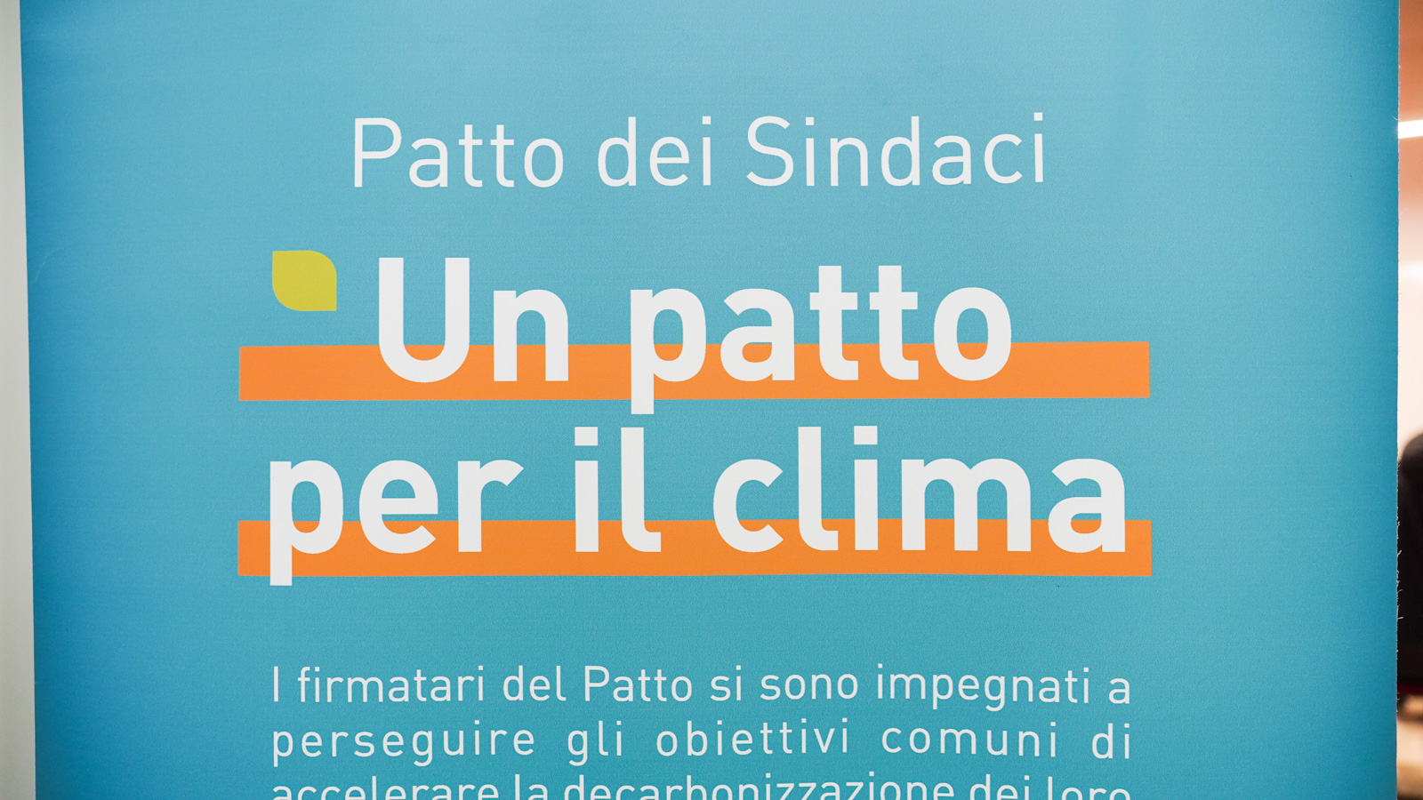 Galleria “Patto dei sindaci per il clima e l'energia”: la Regione Puglia e la regione francese della Loira insieme per contrastare i cambiamenti climatici - Diapositiva 3 di 9