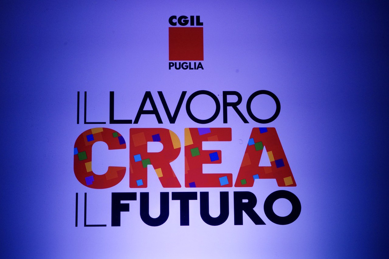 Galleria Il presidente Emiliano al XIII Congresso della Cgil Puglia - Diapositiva 5 di 9