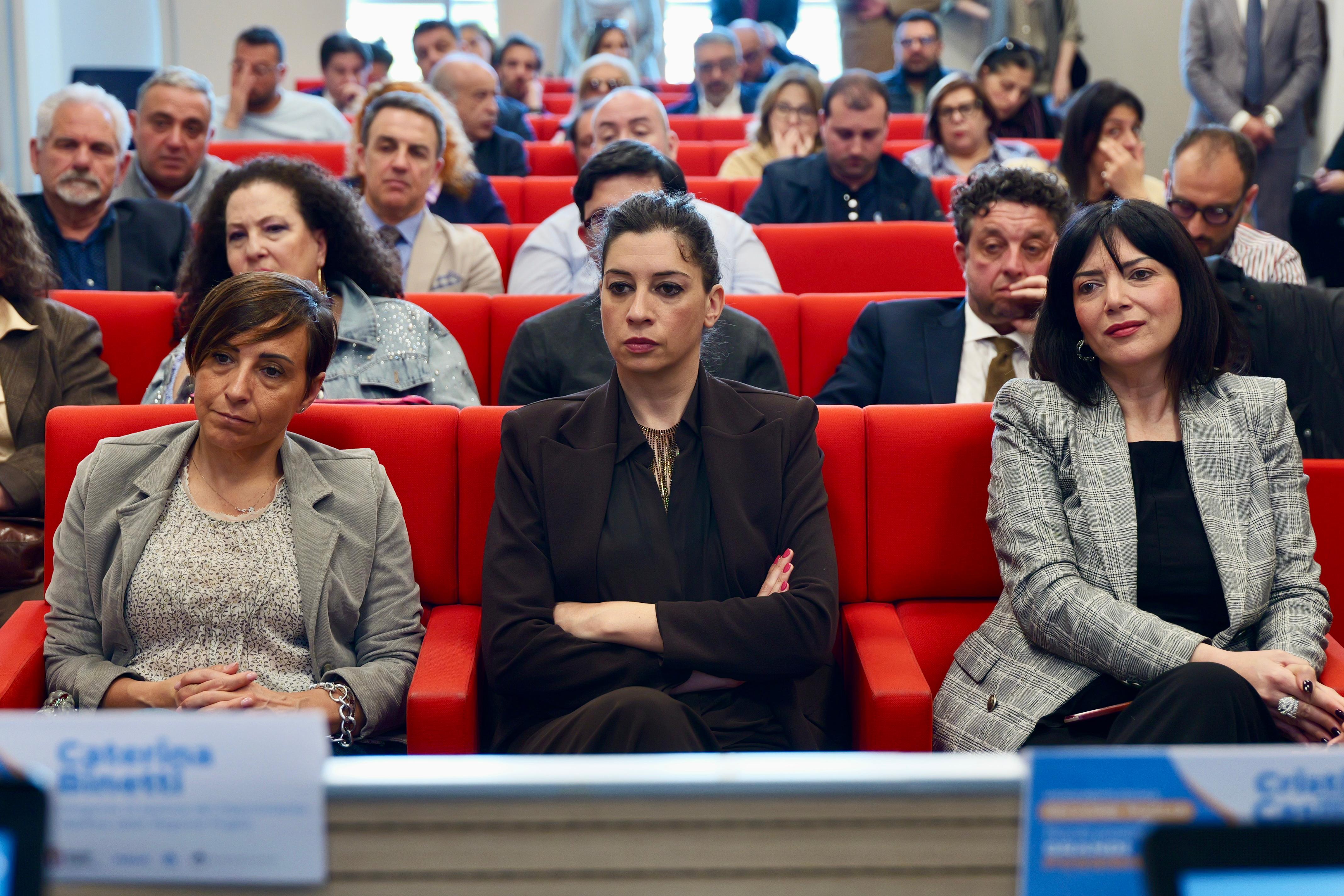 Galleria Microcredito sociale, al via il nuovo avviso rivolto a persone in difficoltà. L’assessore Casili: “Risposta concreta contro sofferenza economica e sociale” - Diapositiva 4 di 7