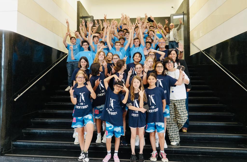 Galleria LE SQUADRE GIOVANILI DEL BASKET ANGIULLI RICEVUTE DAL PRESIDENTE EMILIANO - Diapositiva 1 di 8