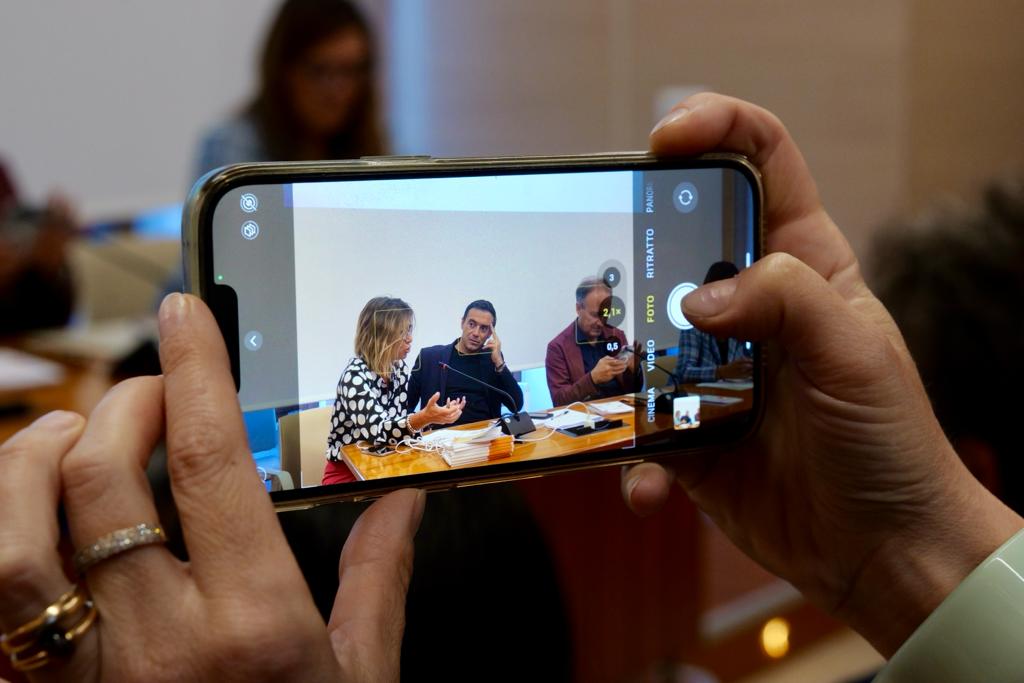 Galleria L’assessore regionale Leo sigla l’accordo con le università pugliesi per il potenziamento del servizio di assistenza psicologica agli studenti - Diapositiva 11 di 11