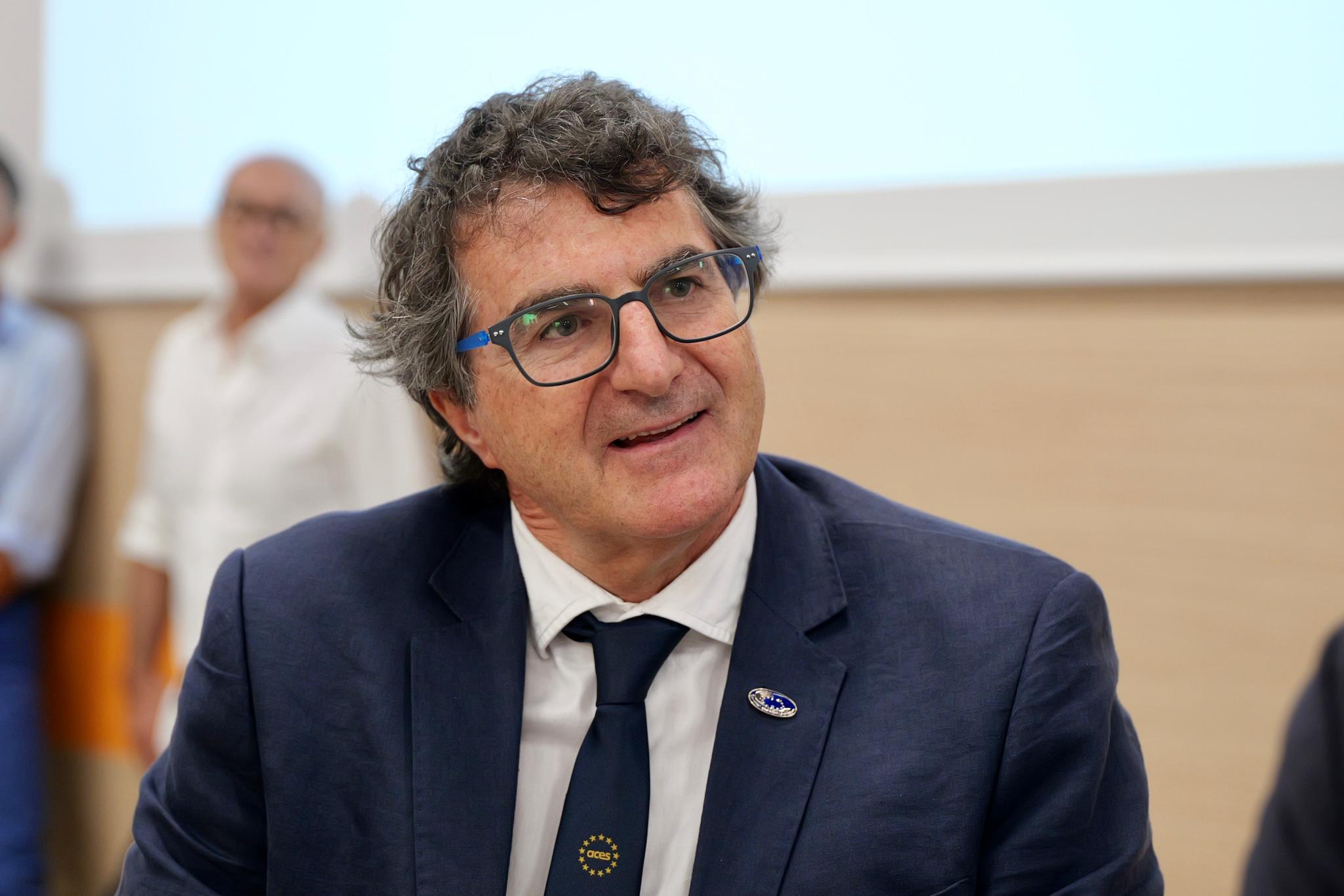 Galleria Emiliano e Piemontese premiano 127 eccellenze pugliesi dello sport e candidano la Puglia a Regione Europea dello Sport nel 2026: “Abbiamo restituito al movimento sportivo la funzione sociale” - Diapositiva 11 di 11