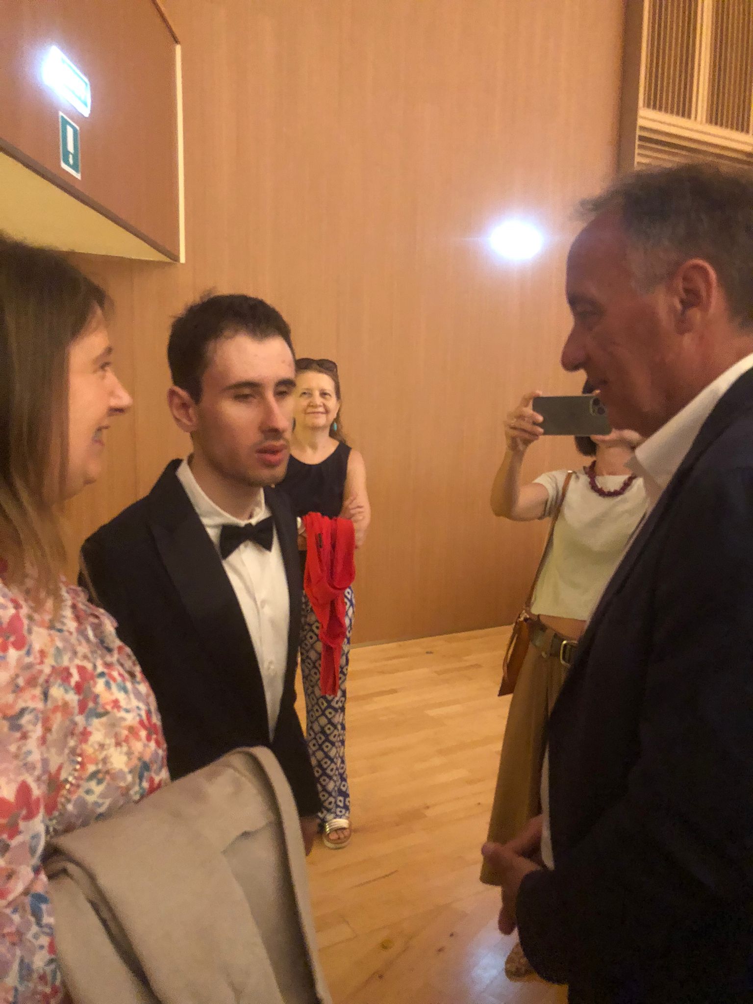 Galleria Primo studente non vedente in Italia che si laurea al Conservatorio di Bari - Diapositiva 3 di 7