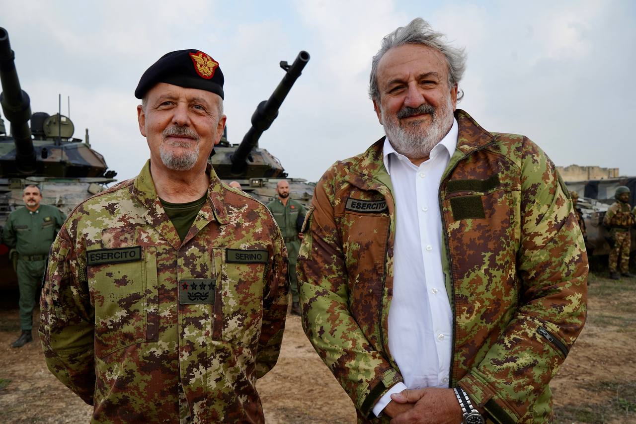 Galleria Il Capo di Stato Maggiore dell’Esercito incontra il Presidente Emiliano - Diapositiva 6 di 13