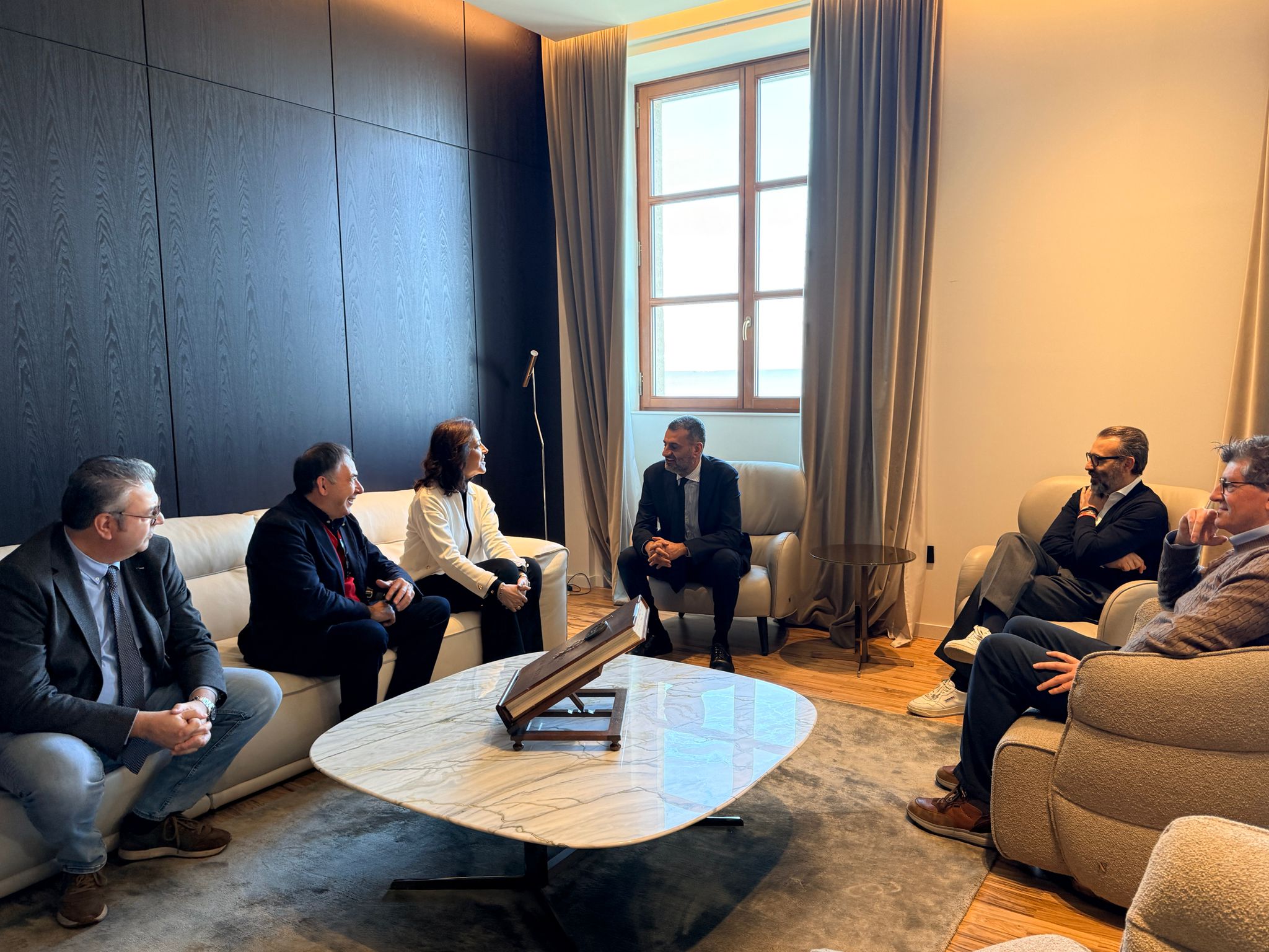 Galleria Xylella, Regione Puglia rafforza il comitato tecnico-scientifico. Decaro e Paolicelli: “Il contributo della dottoressa Landa sarà determinante per prevenzione e rigenerazione del paesaggio” - Diapositiva 2 di 2