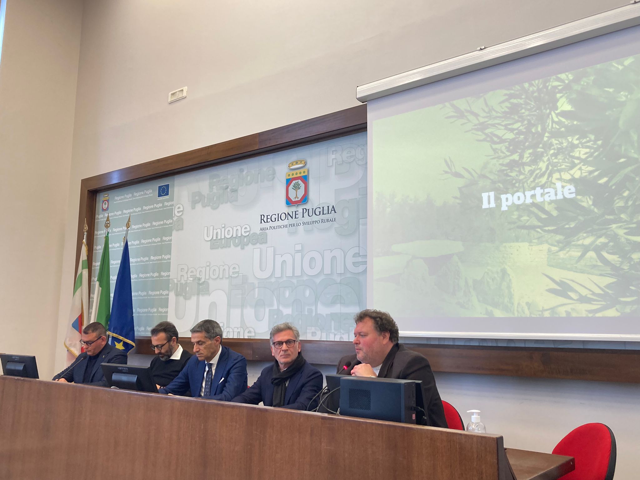 Galleria Le Città dell’Olio di Puglia al Salone degli extravergine d’oliva di Trieste dal 10 al 12 marzo 2023 - Diapositiva 2 di 4