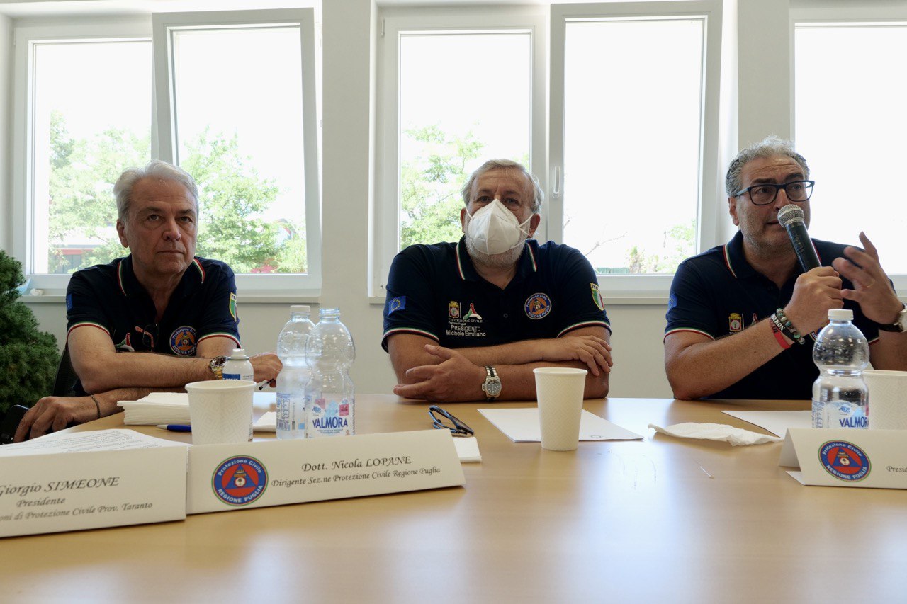 Galleria Il presidente Emiliano ha inaugurato il presidio logistico operativo territoriale di Castellaneta Marina, secondo PLOT di Protezione Civile a diventare operativo - Diapositiva 5 di 15