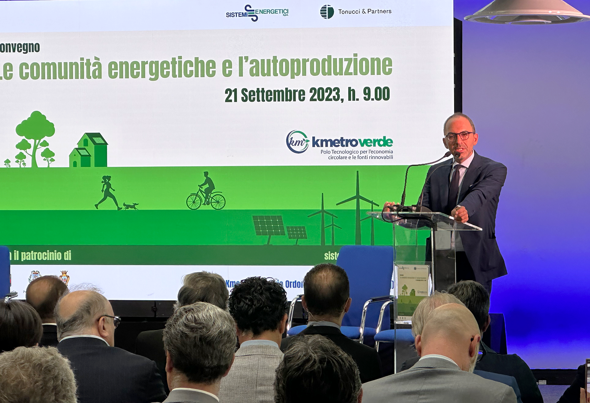 Galleria Il vicepresidente Piemontese a Cervaro (Fg) per l’inaugurazione  del polo tecnologico “Kmetroverde” - Diapositiva 3 di 3