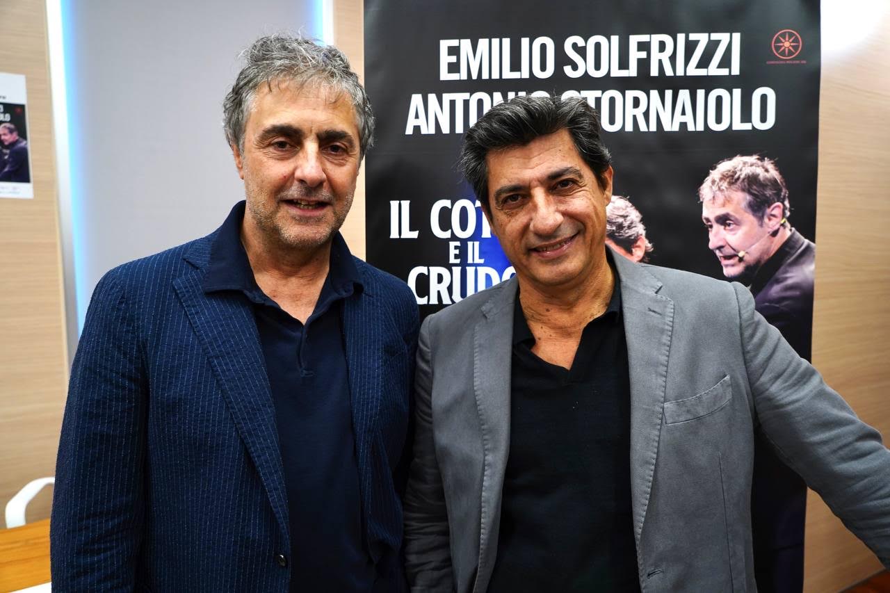 Galleria La Puglia protagonista del palcoscenico romano con lo spettacolo  “Il cotto e il crudo” di Solfrizzi e Stornaiolo   #WeAreInPuglia sotto i riflettori dal 12 al 23 ottobre  al Teatro Ambra Jovinelli di Roma - Diapositiva 4 di 6