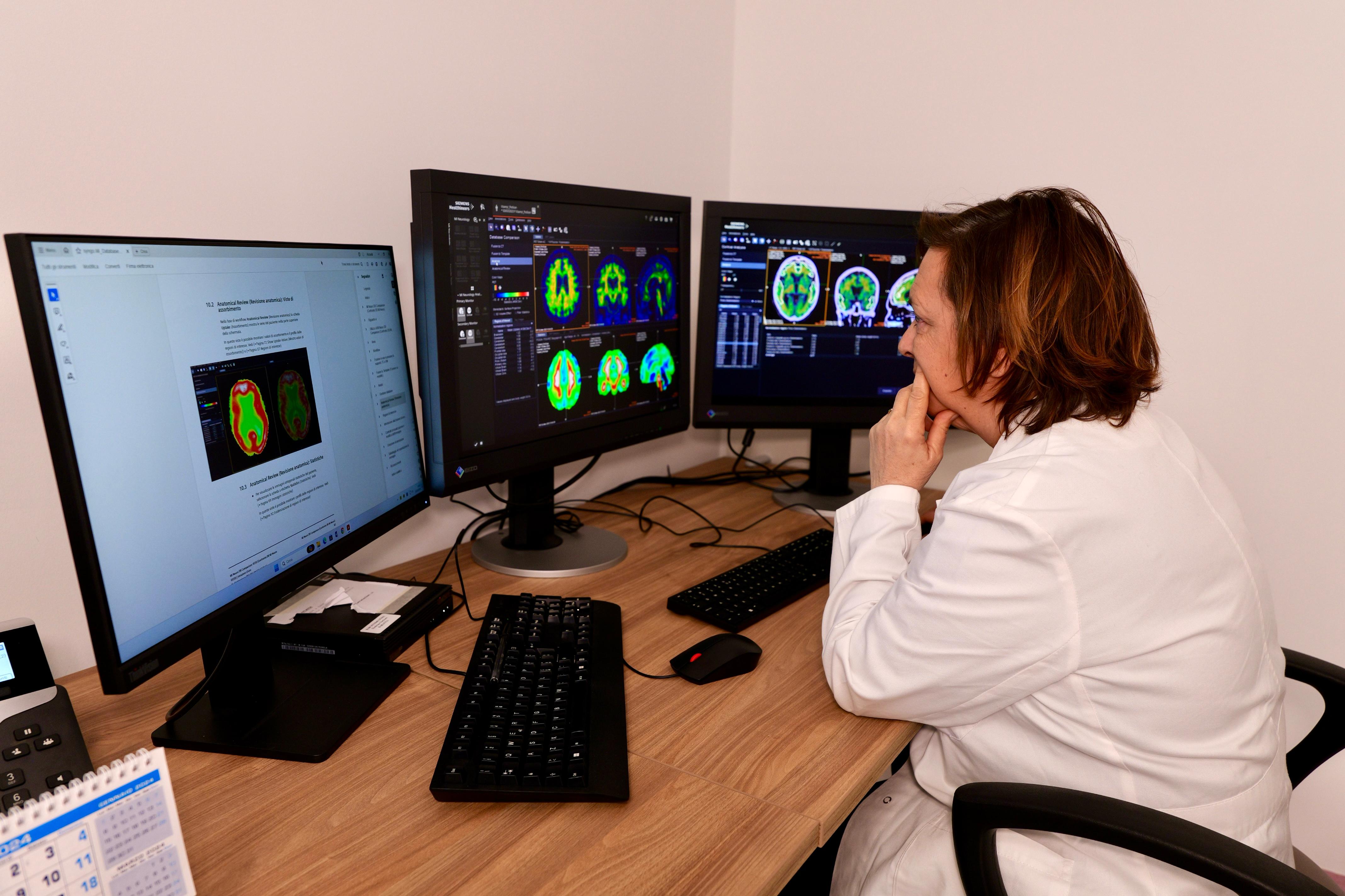 Galleria Emiliano a Barletta per la nuova Pet-Tac digitale, una delle più moderne d'Italia: “Sono qui per ringraziare gli operatori sanitari” - Diapositiva 8 di 12