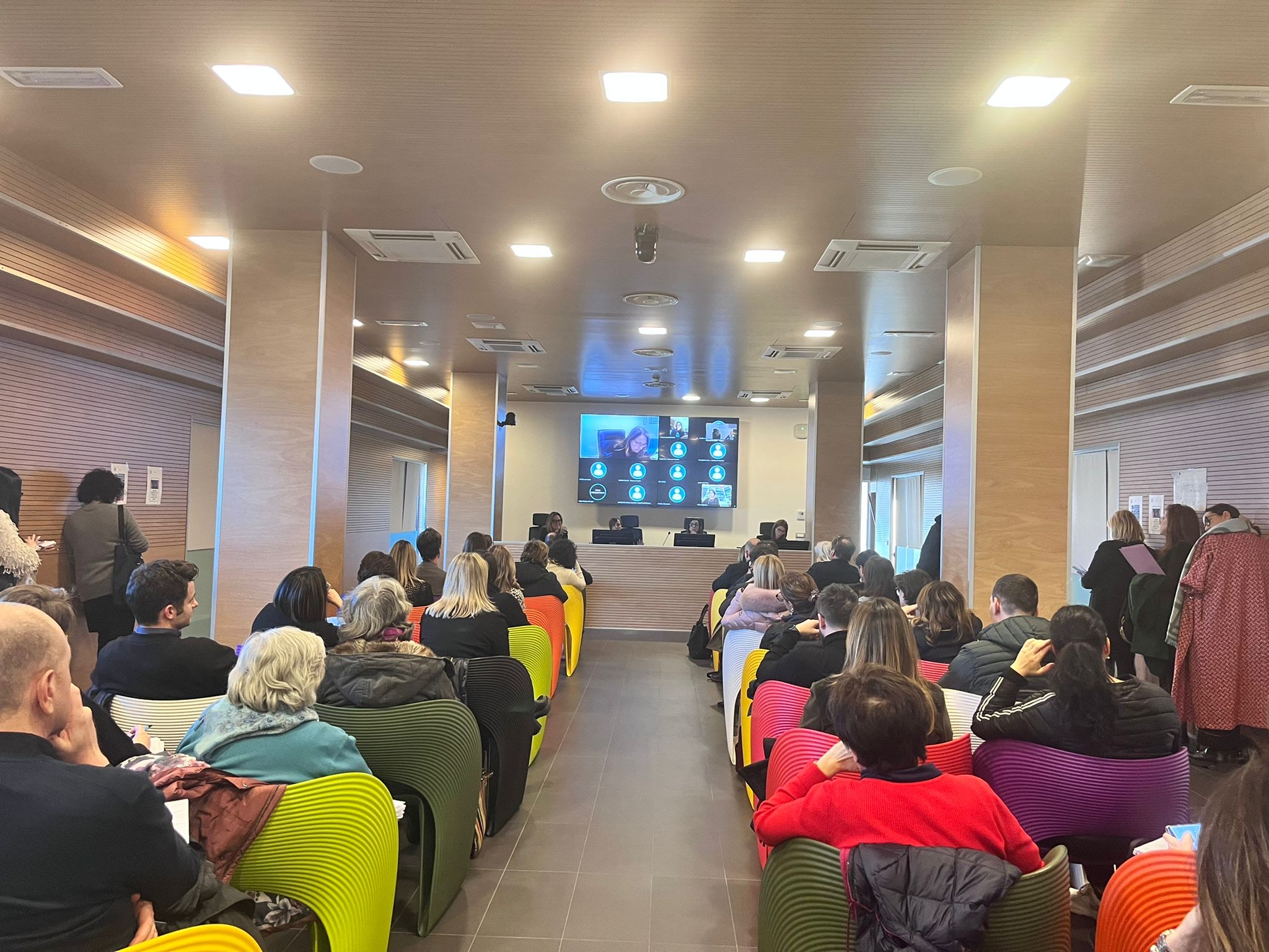 Galleria Avviato un tavolo tecnico politico tra assessorato al Welfare e Ambiti socio territoriali sull’innovazione sociale - Diapositiva 2 di 3