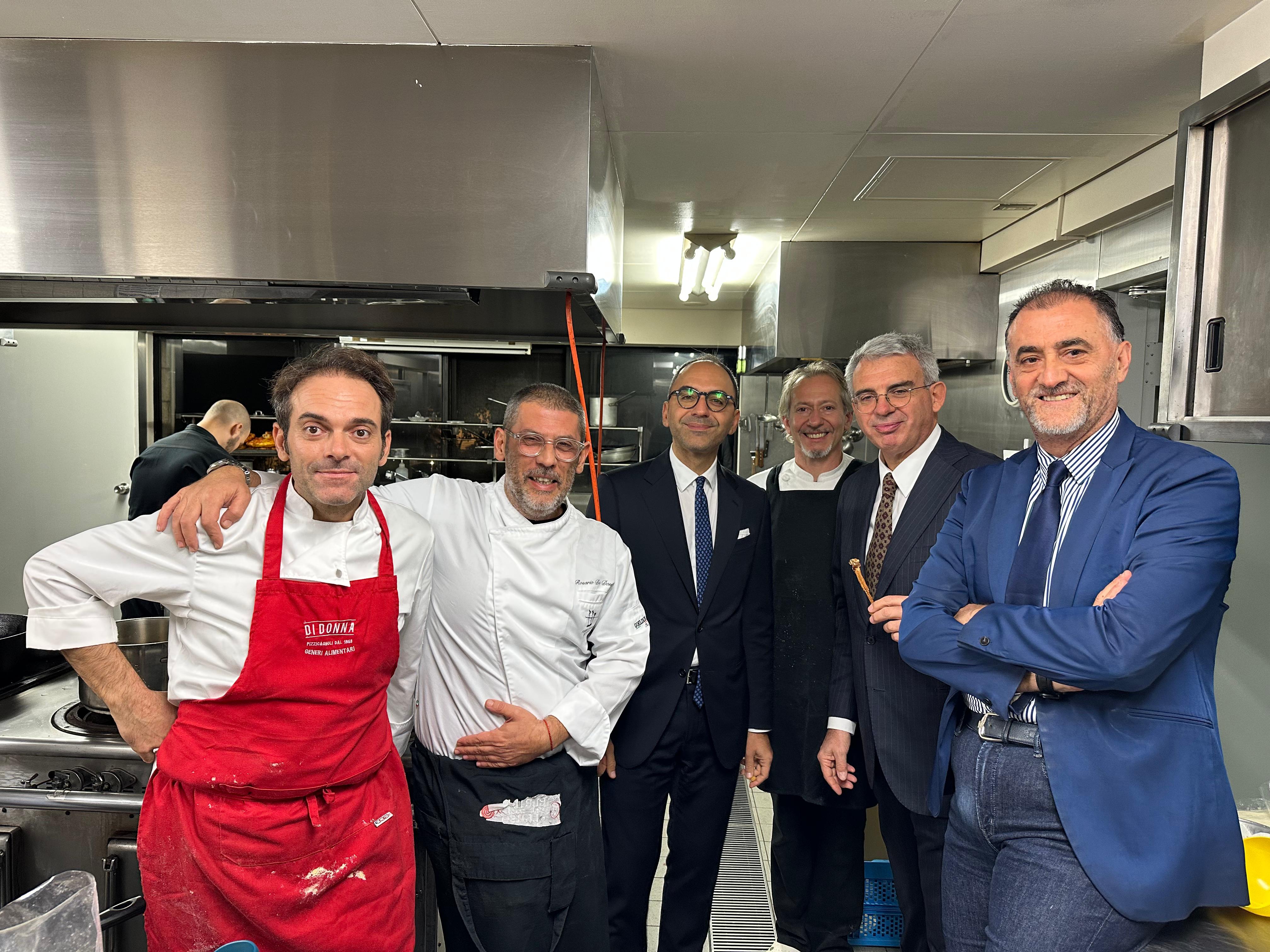 Galleria SETTIMANA DELLA CUCINA ITALIANA NEL MONDO: OGGI “PUGLIA NIGHT” A TOKYO CON ISTITUZIONI, STAKEHOLDER, STAMPA, INFLUENCER E CELEBRITIES GIAPPONESI - Diapositiva 9 di 23