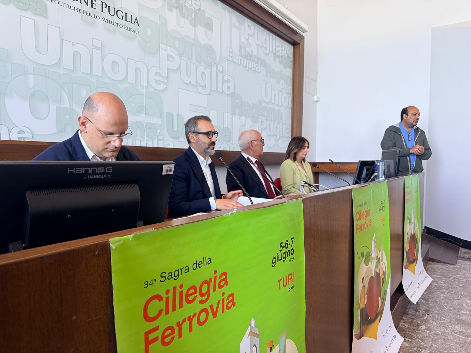 Galleria Sagra della Ciliegia Ferrovia di Turi, Paolicelli: “Le sagre valorizzano identità, territorio e lavoro dei produttori pugliesi” - Diapositiva 2 di 3