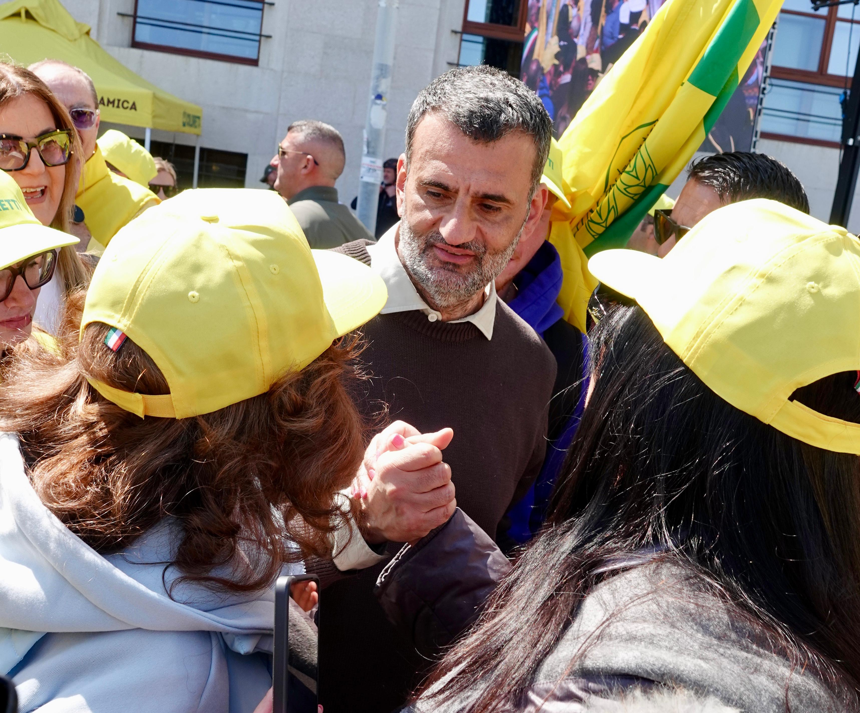 Galleria Decaro e Paolicelli incontrano gli agricoltori alla manifestazione regionale di Coldiretti - Diapositiva 5 di 12