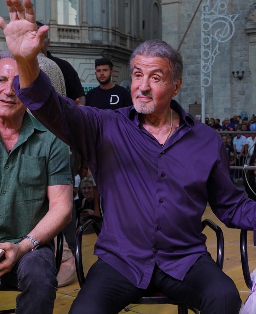 Galleria IL PRESIDENTE EMILIANO A GIOIA DEL COLLE PER LA CITTADINANZA ONORARIA A SYLVESTER STALLONE - Diapositiva 9 di 16
