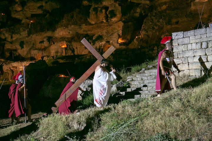 Galleria La Settimana Santa in Puglia: un racconto corale di identità e spiritualità per ampliare la stagione turistica - Diapositiva 1 di 4