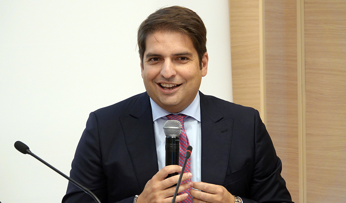 Galleria MANIBUS Festival Internazionale di Arte e Impresa: Regione Puglia e i Comuni di Fasano e Monopoli hanno ufficialmente aperto la prima edizione - Diapositiva 1 di 10