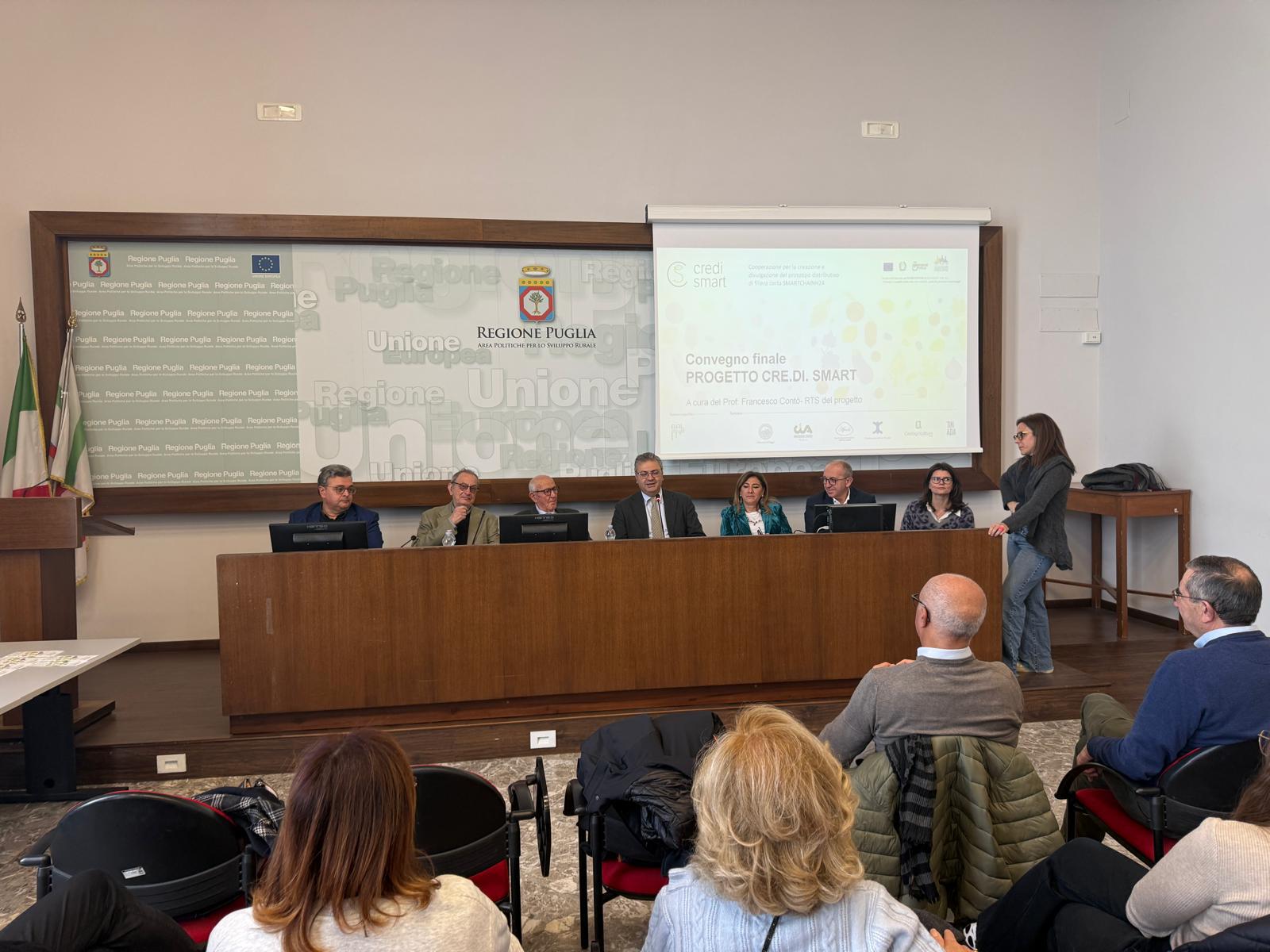 Galleria Prototipo distributivo di filiera corta con il progetto CRE.DI Smart: presentati i risultati del progetto attivato grazie alla sottomisura 16.2 del PSR Puglia - Diapositiva 1 di 3