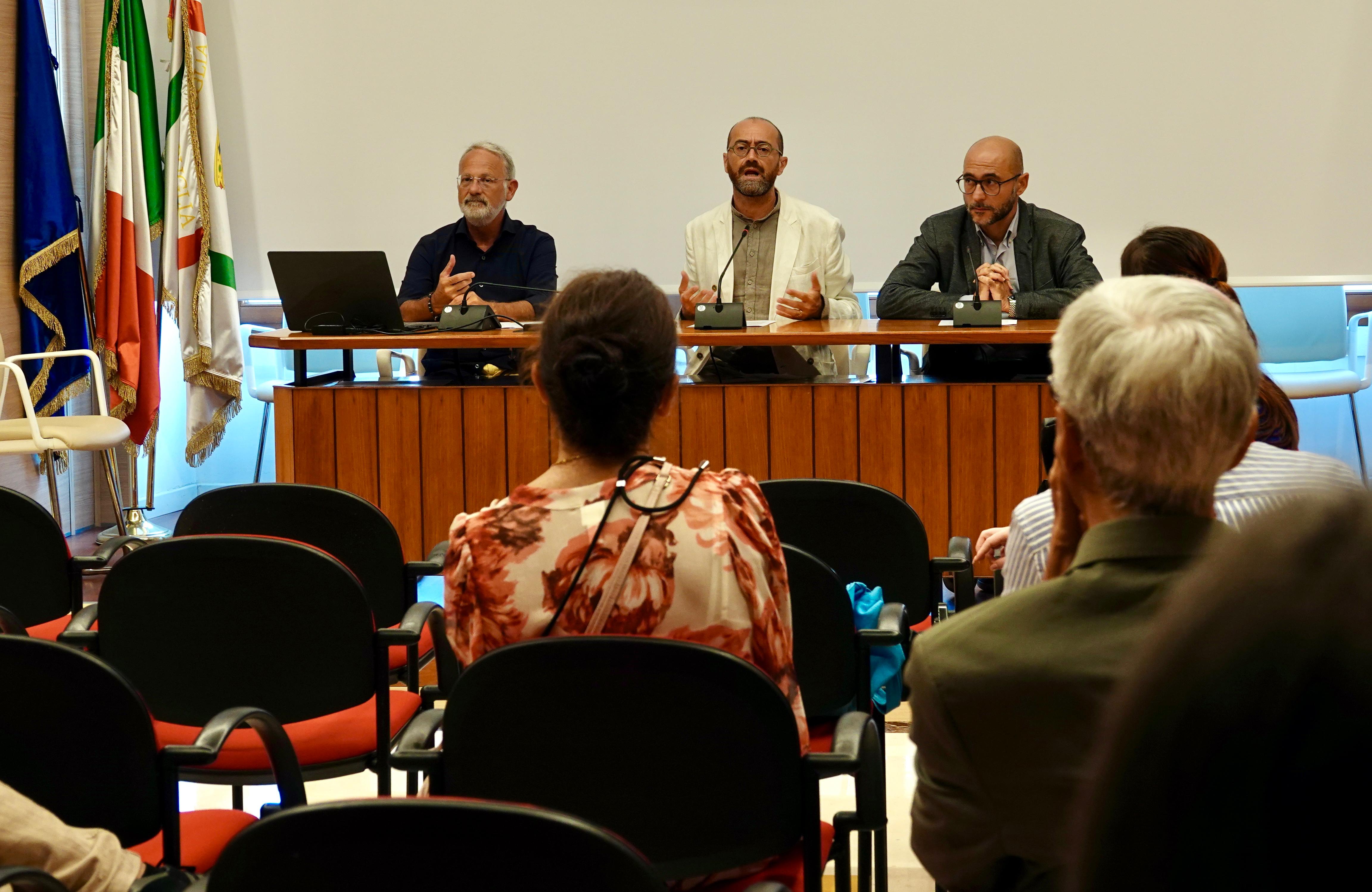 Galleria Polignano a Mare città della Musica speciale Domenico Modugno - Diapositiva 11 di 13