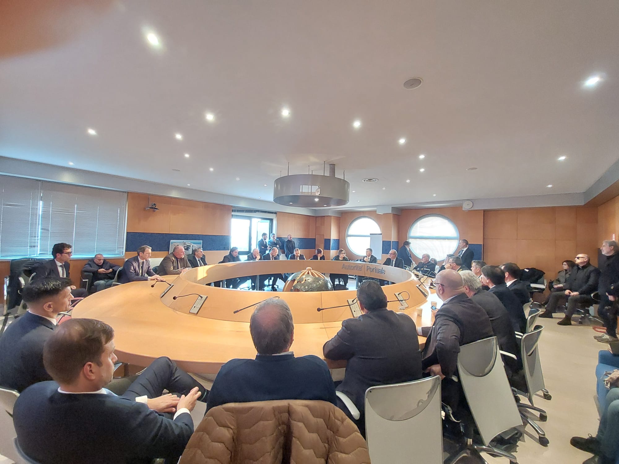 Galleria Porto di Taranto, dichiarazione dell’assessore Ciliento dopo la visita del viceministro Rixi - Diapositiva 3 di 4