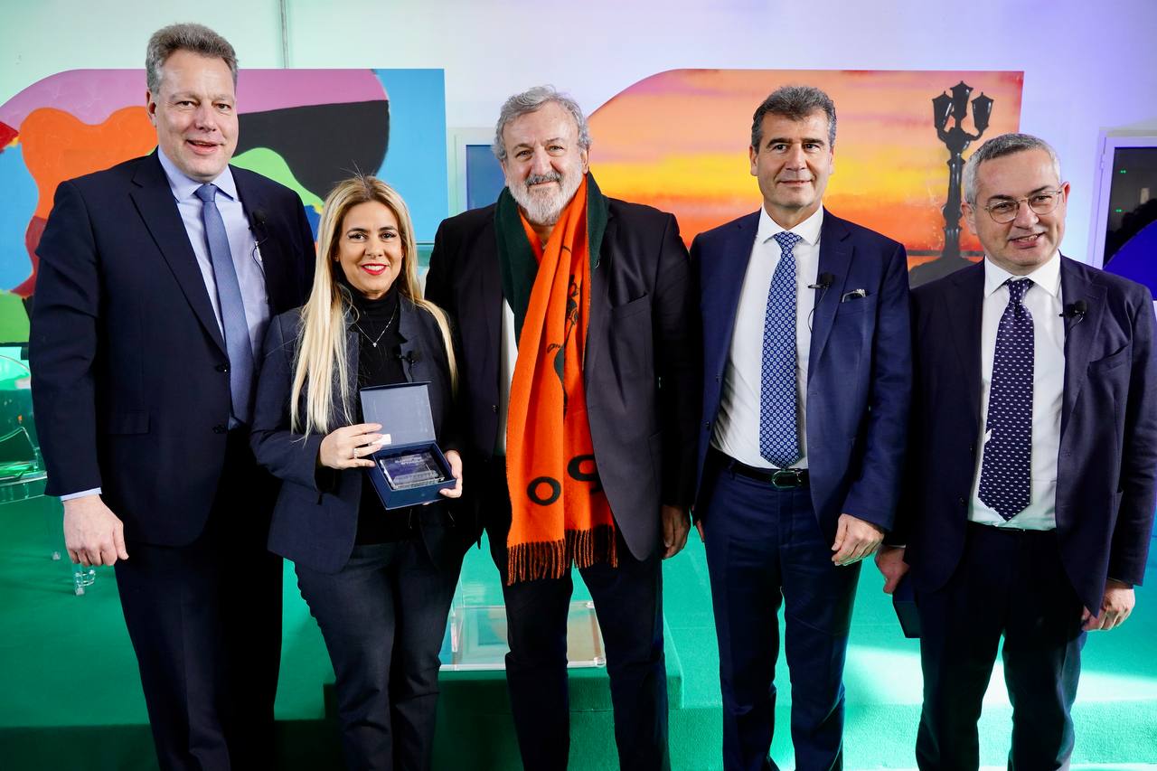 Galleria FAL, INAUGURATI A BARI 4 NUOVI TRENI:  PARCO MEZZI RINNOVATO AL 100% - Diapositiva 7 di 15