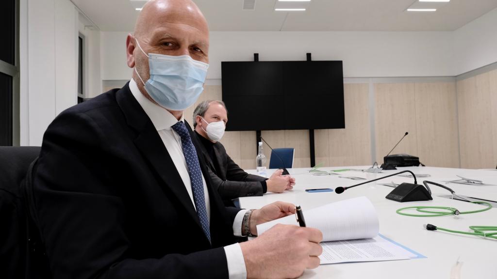 Galleria Firmati i contratti dei nuovi DG della sanità pugliese - Diapositiva 3 di 4