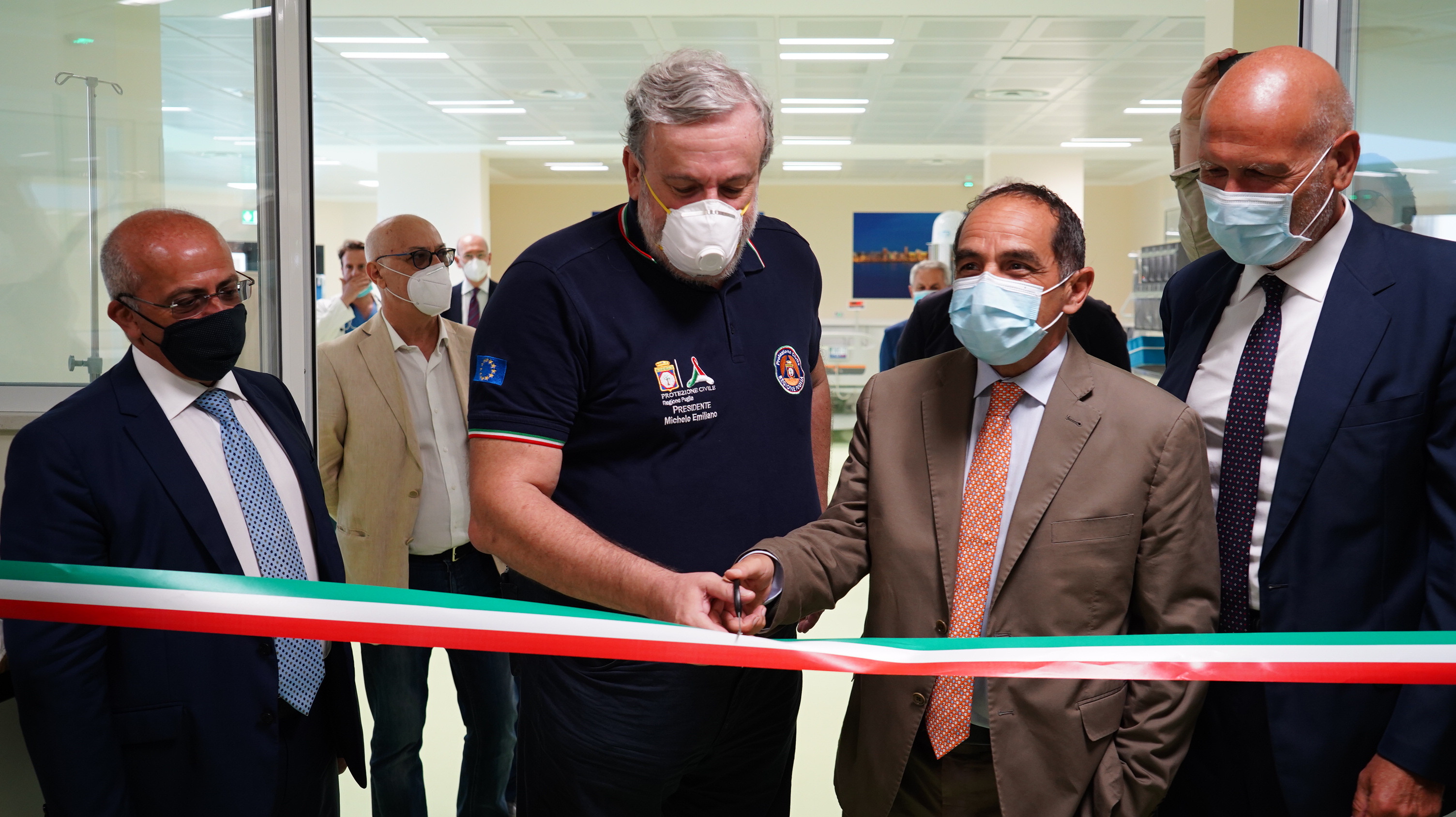 Galleria Inaugurato,con il presidente Emiliano, il nuovo padiglione di Nefrologia e dialisi del Policlinico di Bari  Strumentazioni hi-tech, spazi per la telemedicina e aule studio - Diapositiva 16 di 18