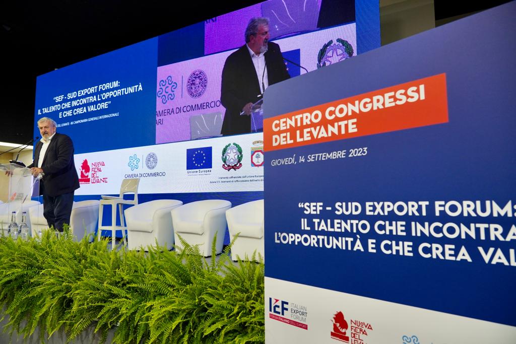 Galleria FDL 2023. “SEF - Sud Export Forum”, FIRMATO PROTOCOLLO D'INTESA TRA REGIONE PUGLIA, NUOVA FIERA DEL LEVANTE, FORUM ITALIANO DELL’EXPORT E CAMERA DI COMMERCIO DI BARI - Diapositiva 14 di 15
