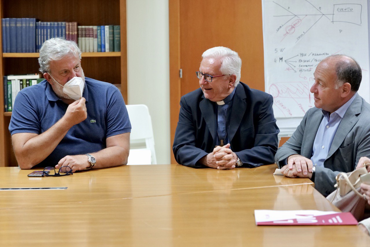 Galleria Emiliano, Palese e Montanaro al Miulli: “Al via l’iter per il riconoscimento di azienda universitaria” - Diapositiva 9 di 21