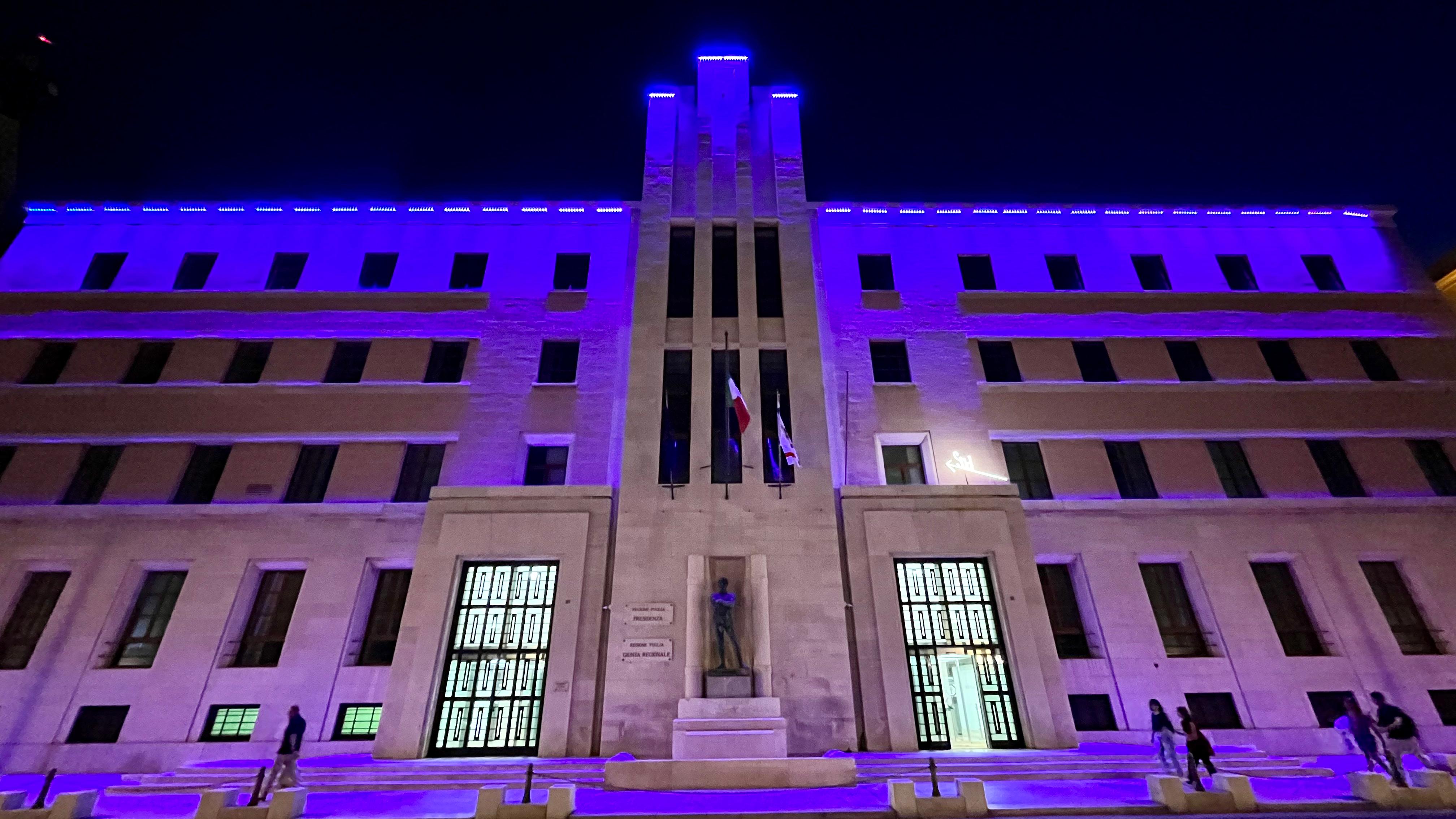 Galleria Giornata mondiale dell’Alzheimer: il Palazzo della Regione si colora di viola - Diapositiva 4 di 7