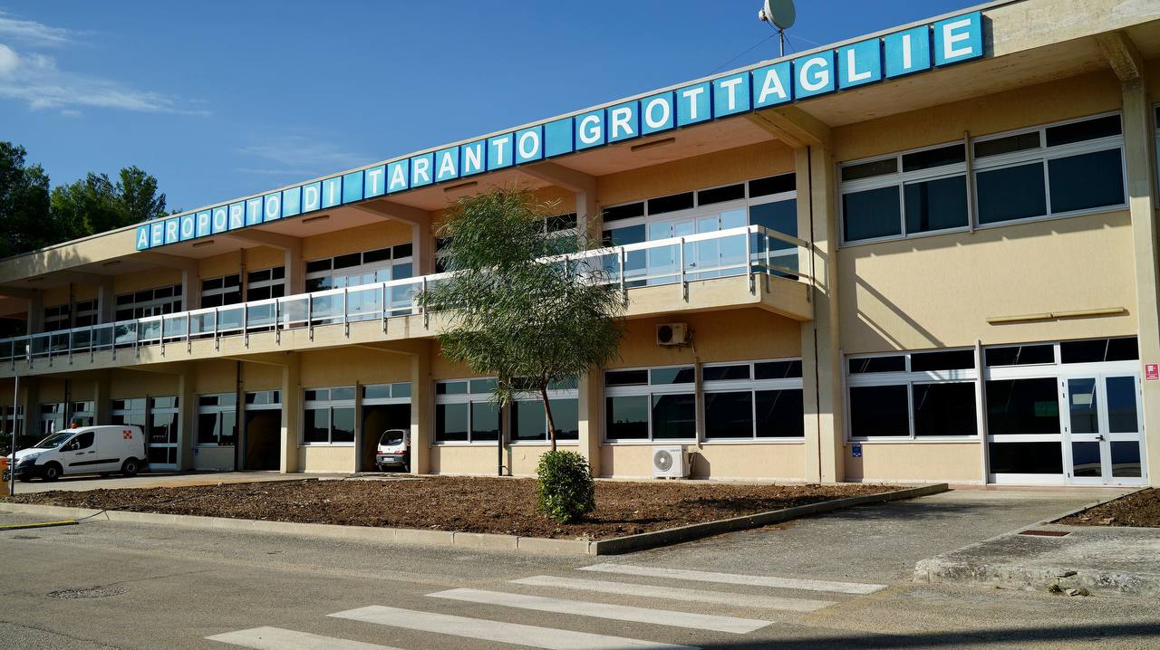 Galleria DA OGGI A GROTTAGLIE LA PRIMA EDIZIONE DEL  MEDITERRANEAN AEROSPACE MATCHING (MAM) - Diapositiva 9 di 18