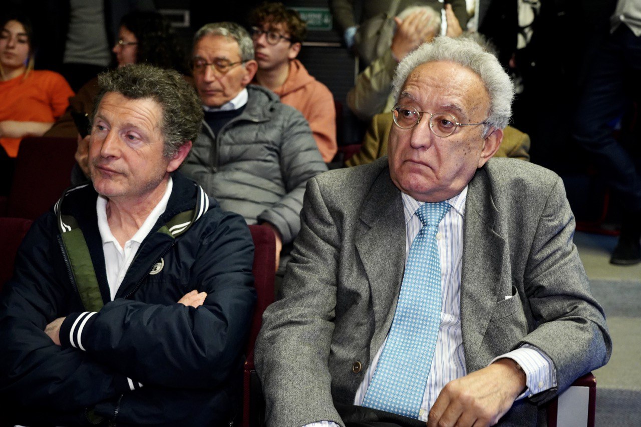 Galleria EMILIANO ALL’ANTEPRIMA DEL DOCUFILM “LA MAFIA HA PAURA - STORIA DI UN SUD CHE PUÒ VINCERE”: “PER COSTRUIRE L’ANTIMAFIA SOCIALE SERVE MANTENERE LA MEMORIA, STUDIARE E DIFENDERSI TUTTI INSIEME” - Diapositiva 5 di 7