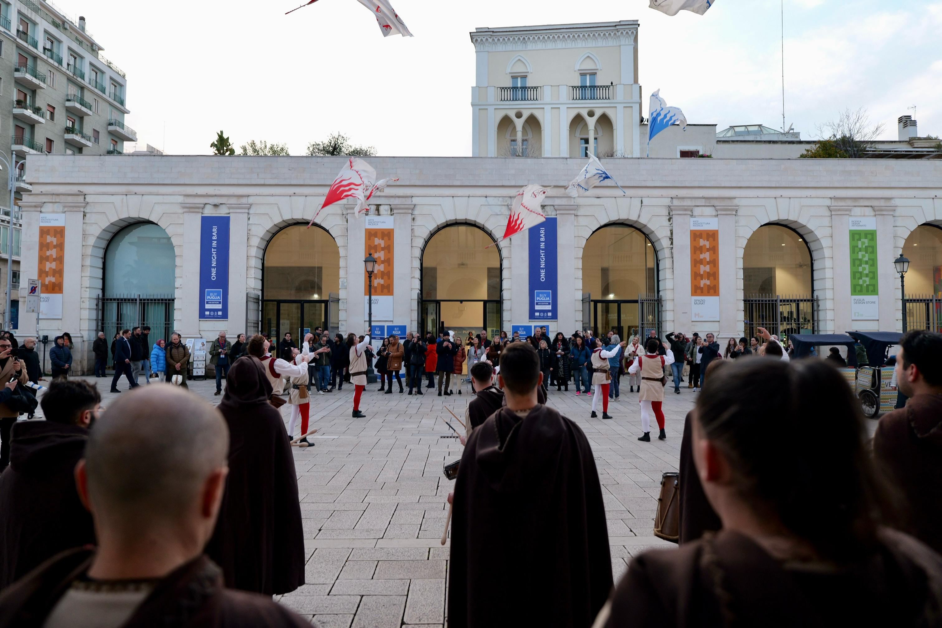 Galleria AL VIA IL BUYPUGLIA, DA DOMANI ANCHE BTM ITALIA APRE IN FIERA DEL LEVANTE. EMILIANO AGLI OPERATORI TURISTICI STRANIERI: “ATTRAVERSO I LORO PREZIOSI CONSIGLI POTREMO ULTERIORMENTE MIGLIORARE” - Diapositiva 3 di 3