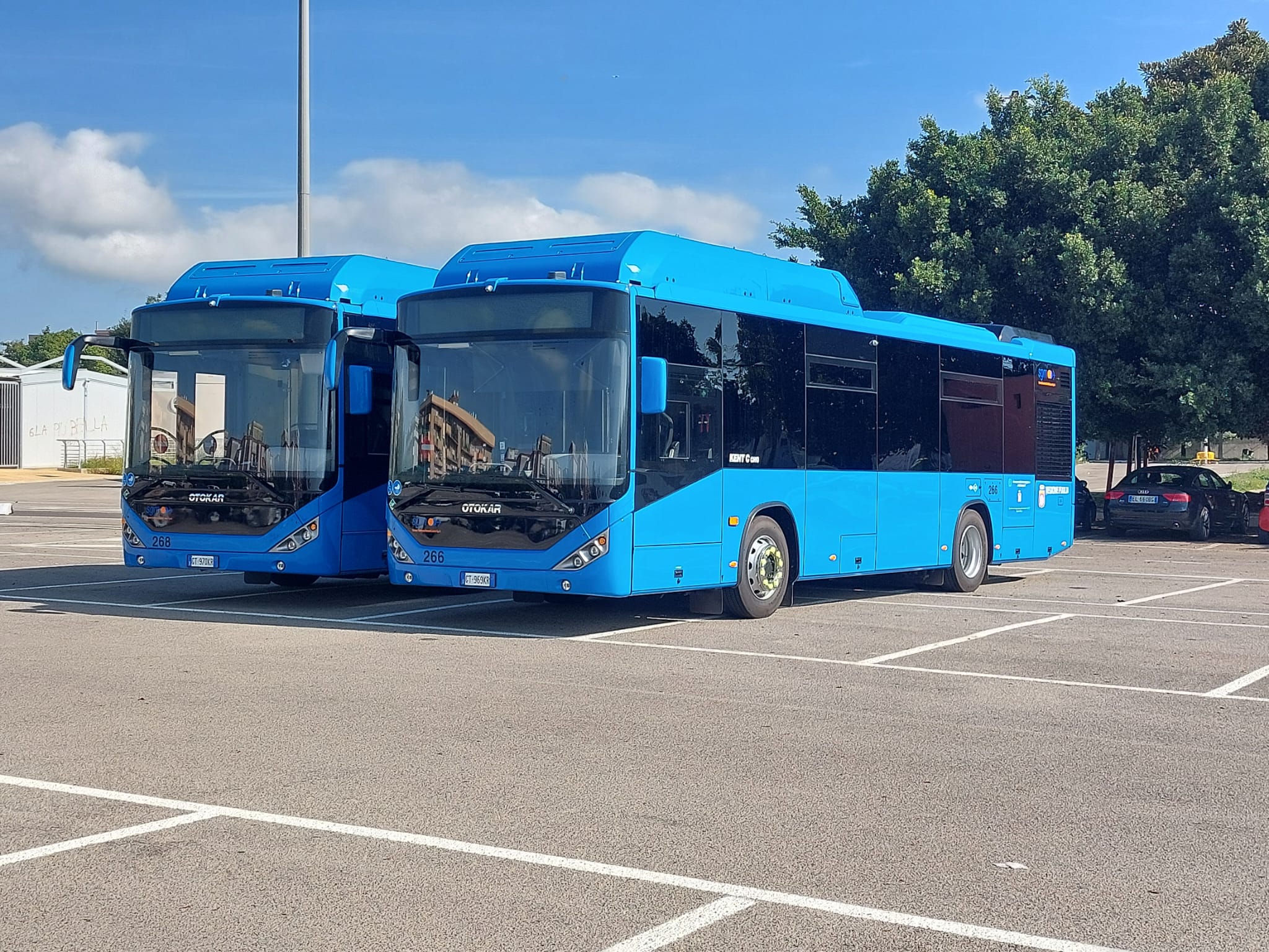 Galleria Trasporti, presentati a Lecce i 5 nuovi bus a metano acquistati dalla Regione - Diapositiva 5 di 11