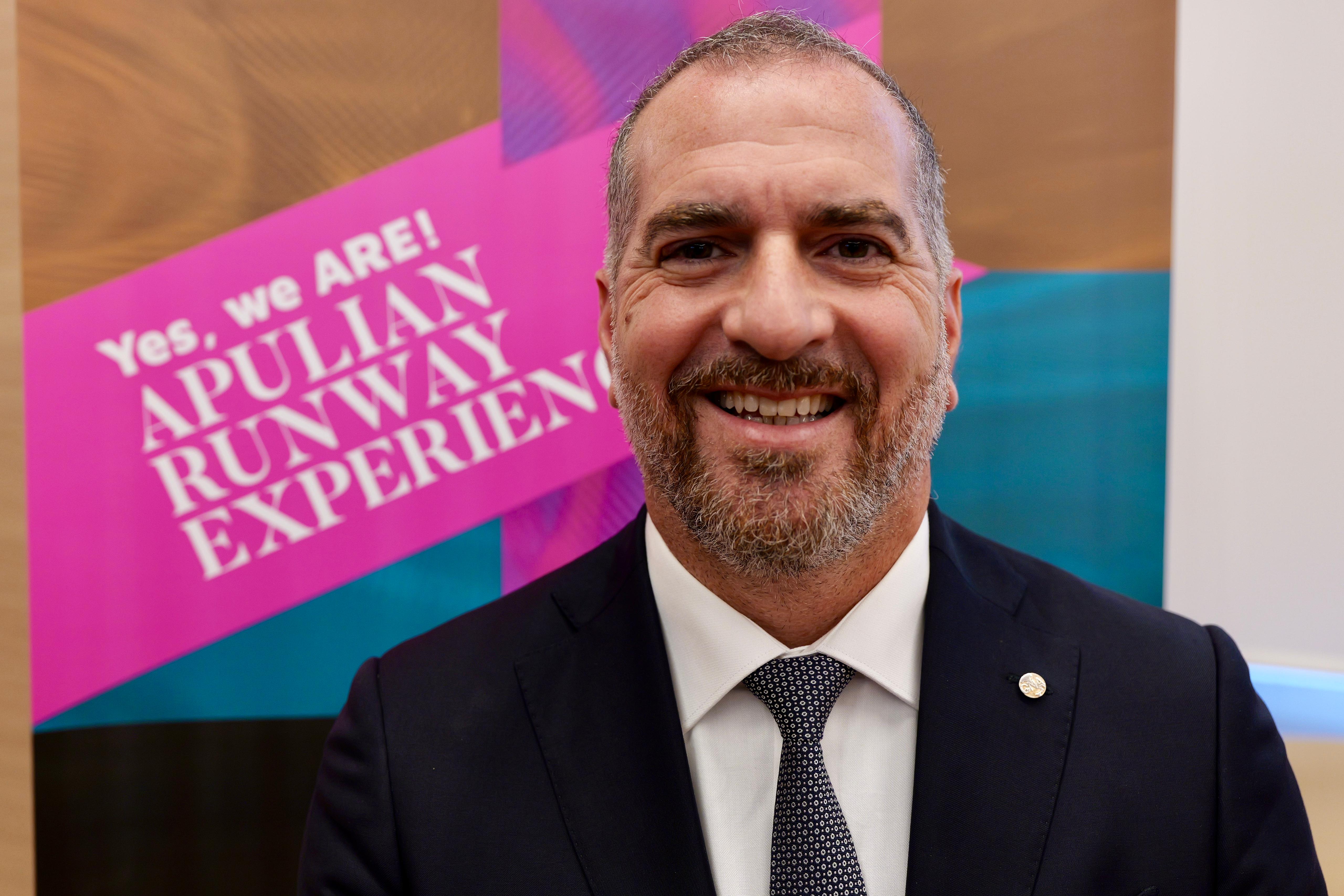 Galleria Yes We A.R.E. Dal 3 al 6 novembre la settimana della moda in Puglia - Diapositiva 1 di 11