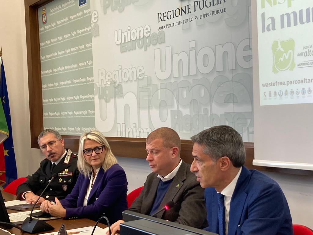 Galleria Il Parco dell’Alta Murgia presenta il calendario 2023 e il bilancio della campagna contro l’abbandono dei rifiuti - Diapositiva 5 di 5