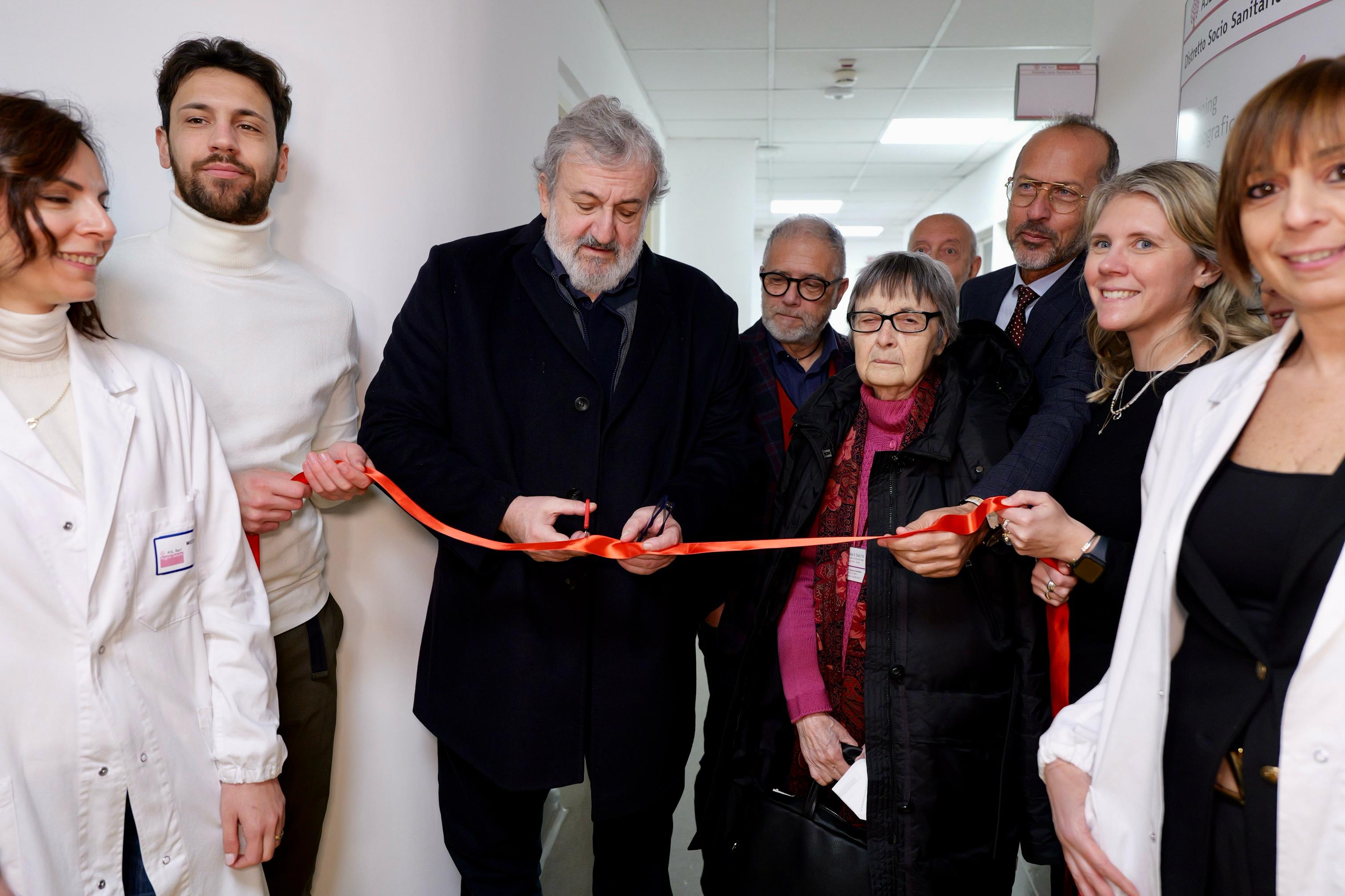 Galleria Un nuovo centro Screening con mammografo digitale 3D nel cuore di Bari: sarà a disposizione di 10mila donne residenti nei quartieri Madonnella, Libertà, Bari Murat e Città vecchia - Diapositiva 2 di 10