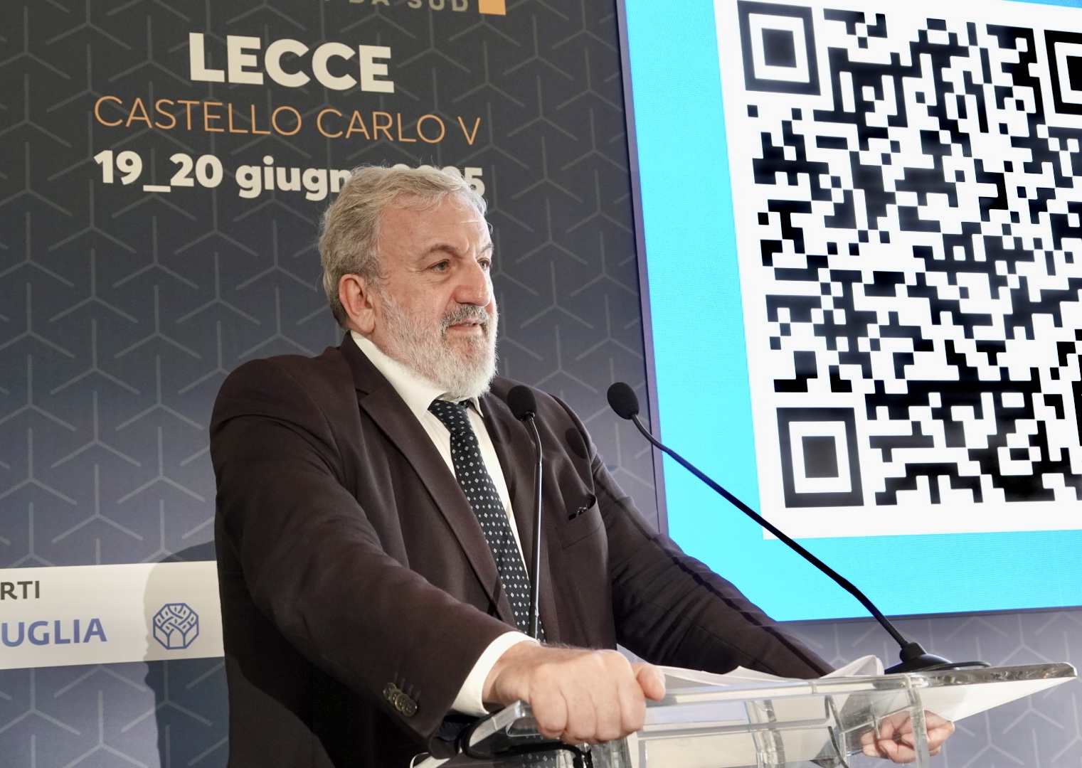 Galleria Mobilità circolare dei talenti, il presidente Emiliano avvia a Lecce il processo partecipativo - Diapositiva 2 di 2