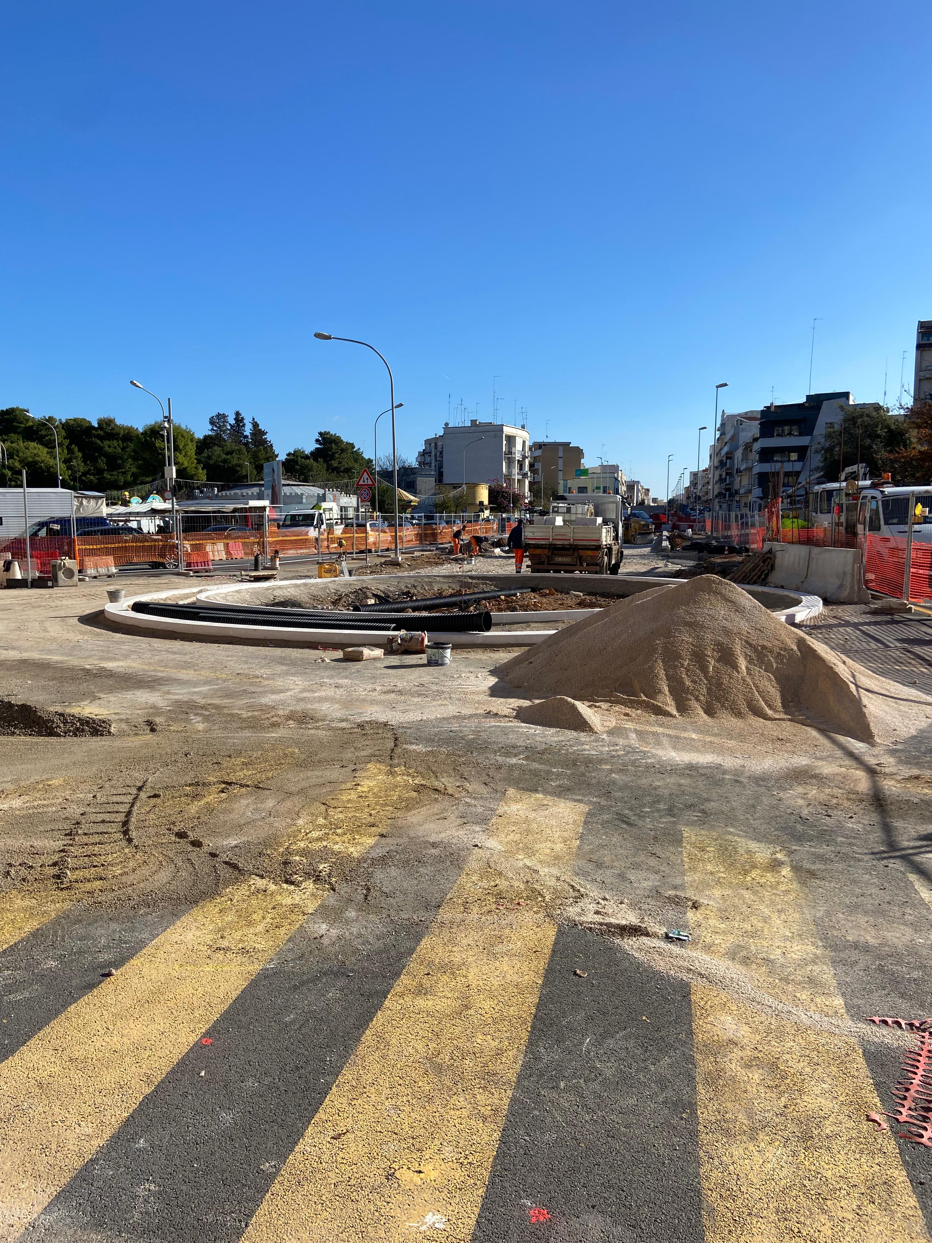 Galleria Trasporti, l’assessore Ciliento ad Andria per un nuovo sopralluogo sui cantieri del Grande progetto di Ferrotramviaria - Diapositiva 7 di 10