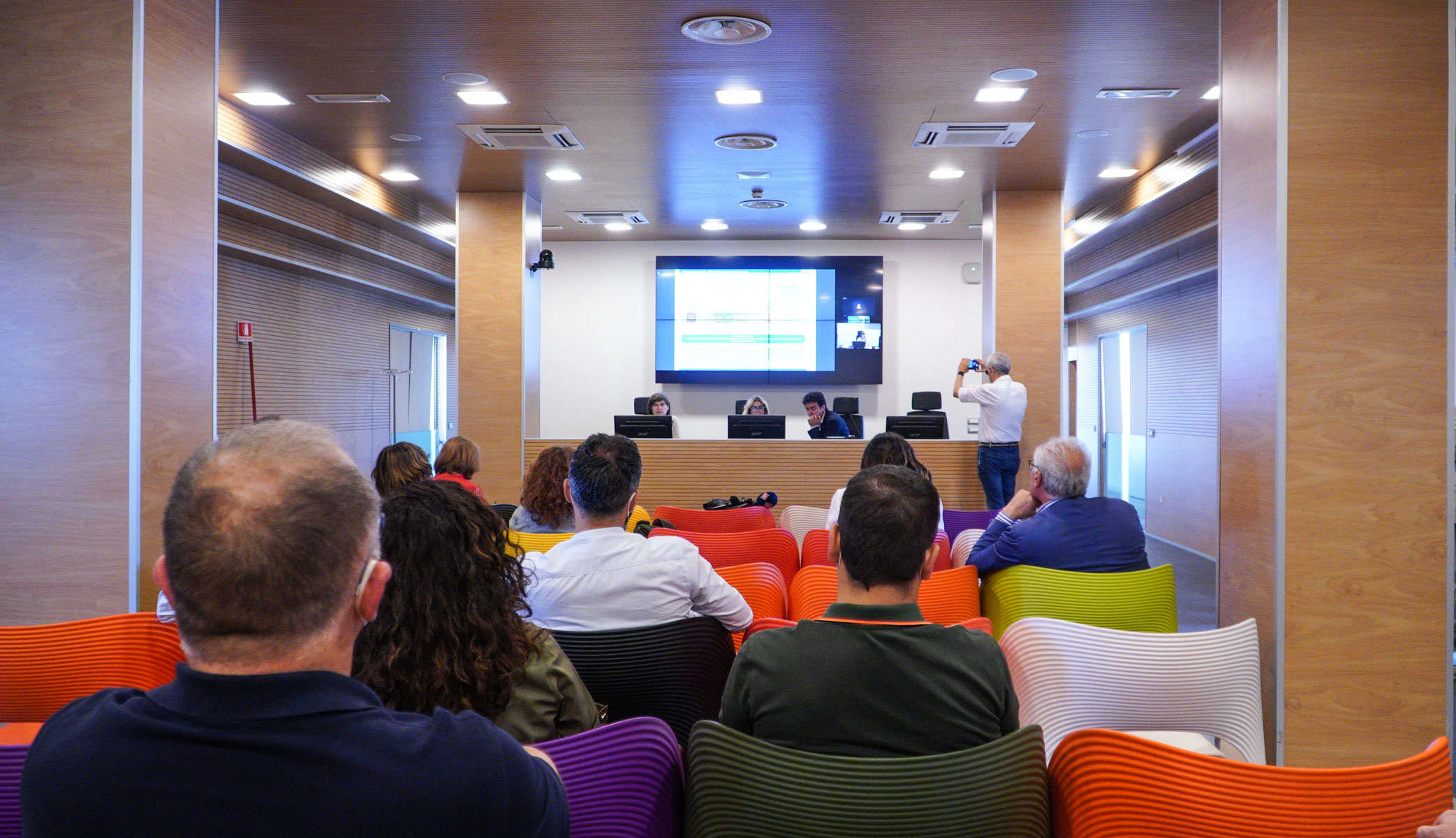 Galleria Presentato il Piano Attuativo 2021-2030 del Piano Regionale dei Trasporti: un lavoro complesso per ridisegnare la rete di trasporto regionale - Diapositiva 1 di 7