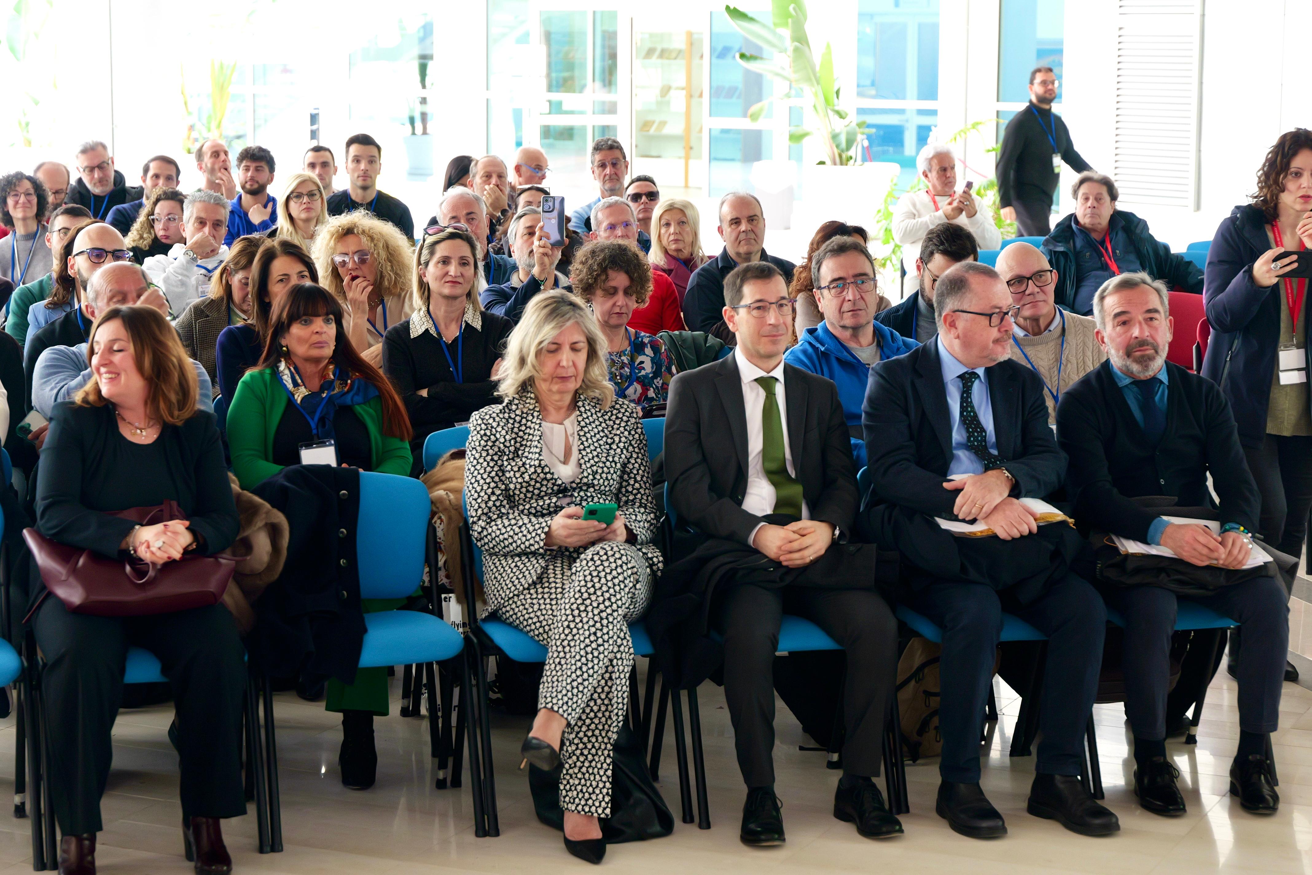 Galleria Progetto Scuola, Sport e Inclusione A.S. 2025-2026, la Regione Puglia consolida il modello educativo paralimpico e lancia la nuova sperimentazione per la Scuola Primaria - Diapositiva 8 di 9