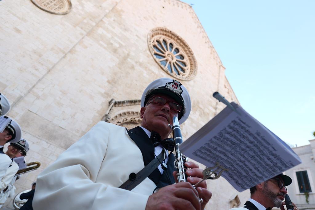 Galleria Grande accoglienza a Conversano per il Maestro Riccardo Muti: “Complimenti alla Regione Puglia per la legge sulle bande musicali” - Diapositiva 2 di 12